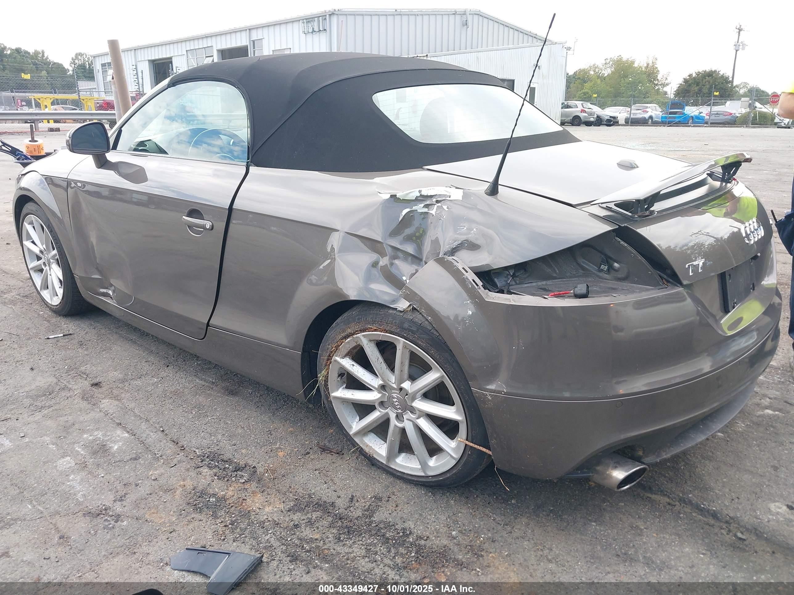 2011 Audi Tt 2.0t Premium Plus Brown vin: TRU4FAFK6B1026166