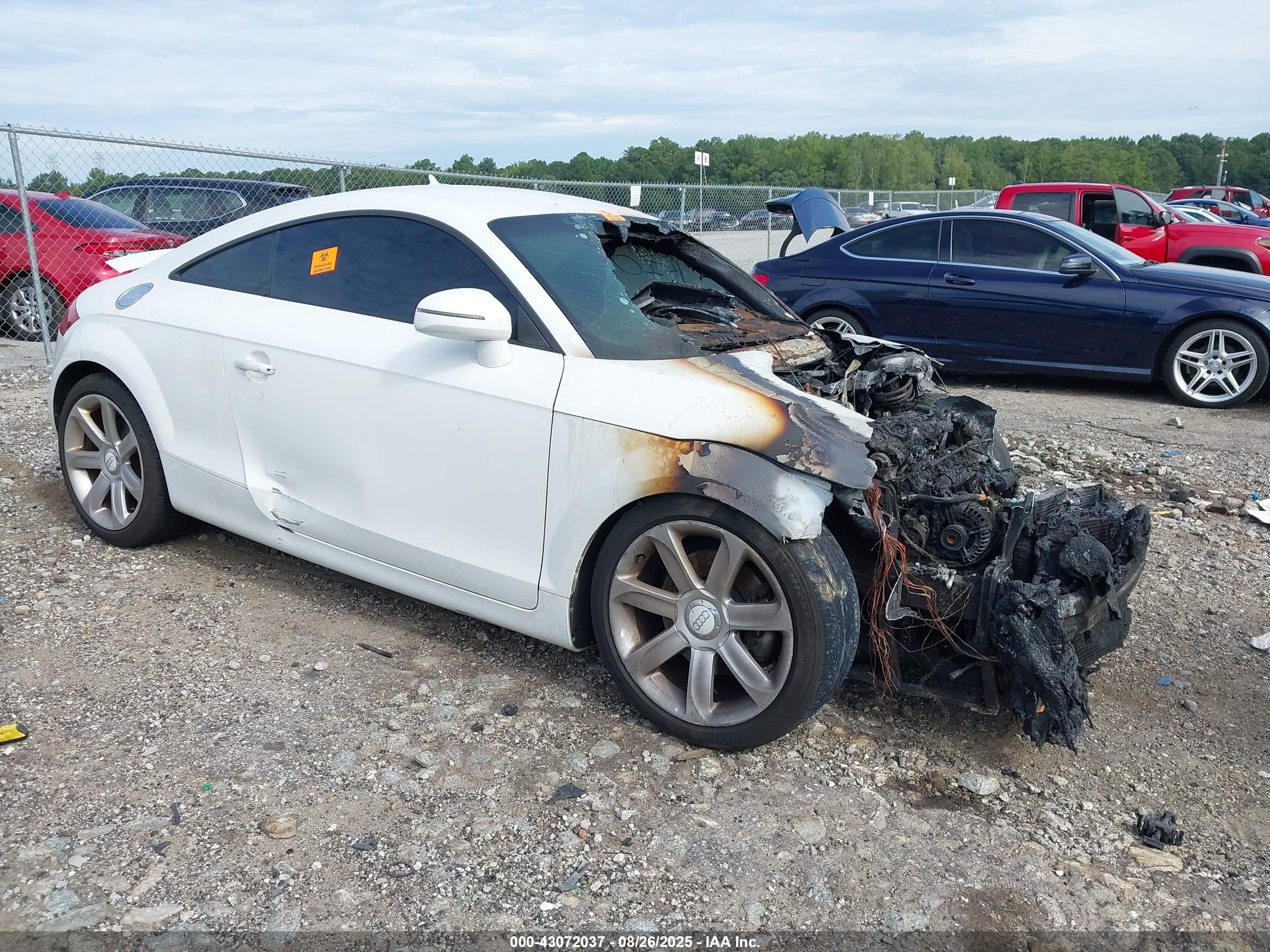 2009 Audi Tt 2.0t White vin: TRUAF38J991021895