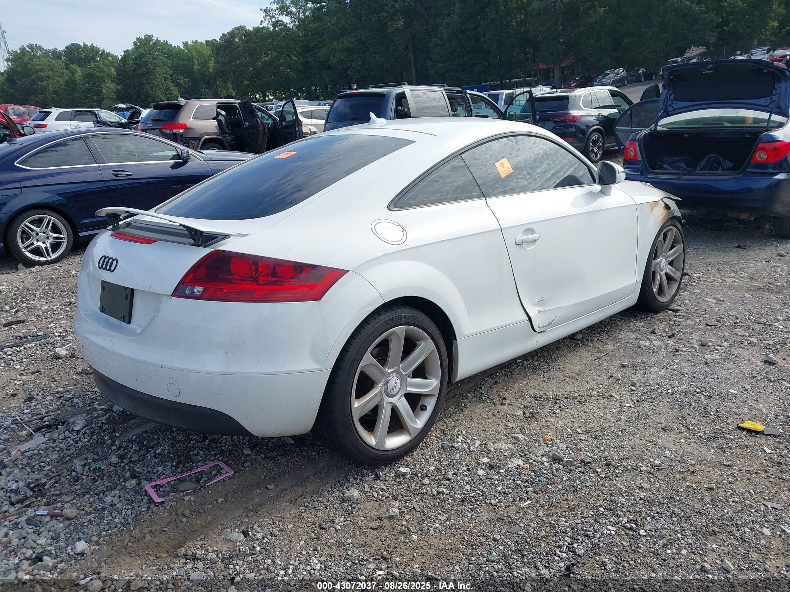 2009 Audi Tt 2.0t White vin: TRUAF38J991021895