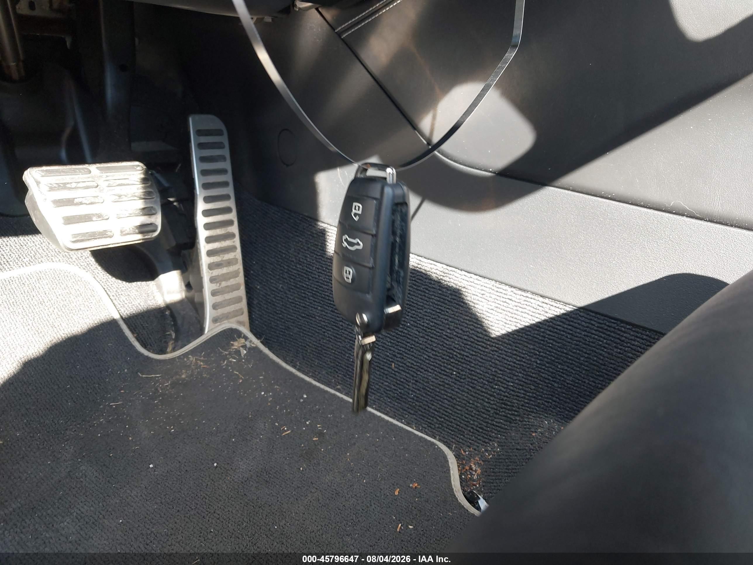 2014 Audi Tts 2.0t Серебряный vin: TRUB1AFK1E1005994