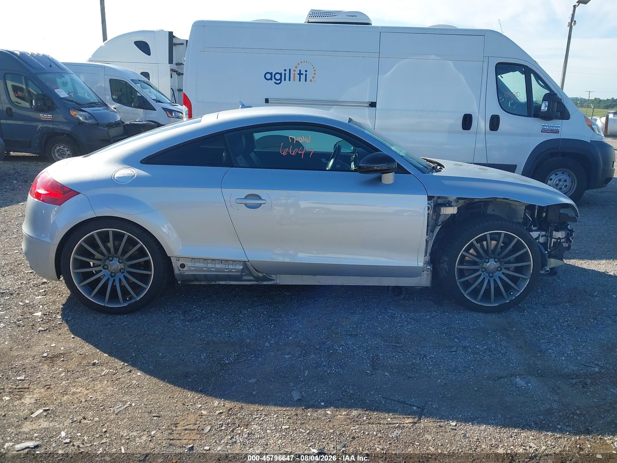 2014 Audi Tts 2.0t Серебряный vin: TRUB1AFK1E1005994