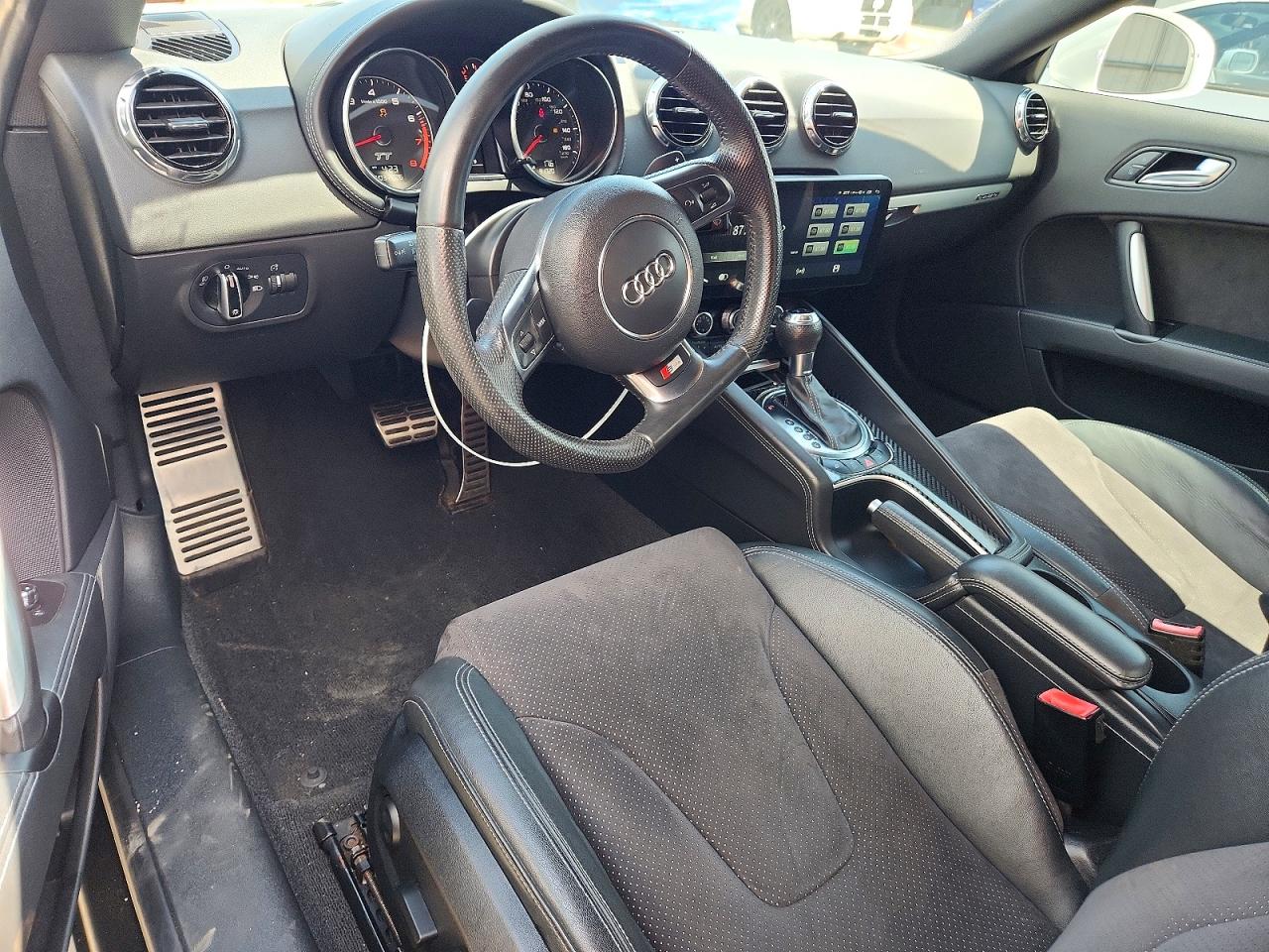 2012 Audi Tt Premium Plus Белый vin: TRUBFAFK1C1006674