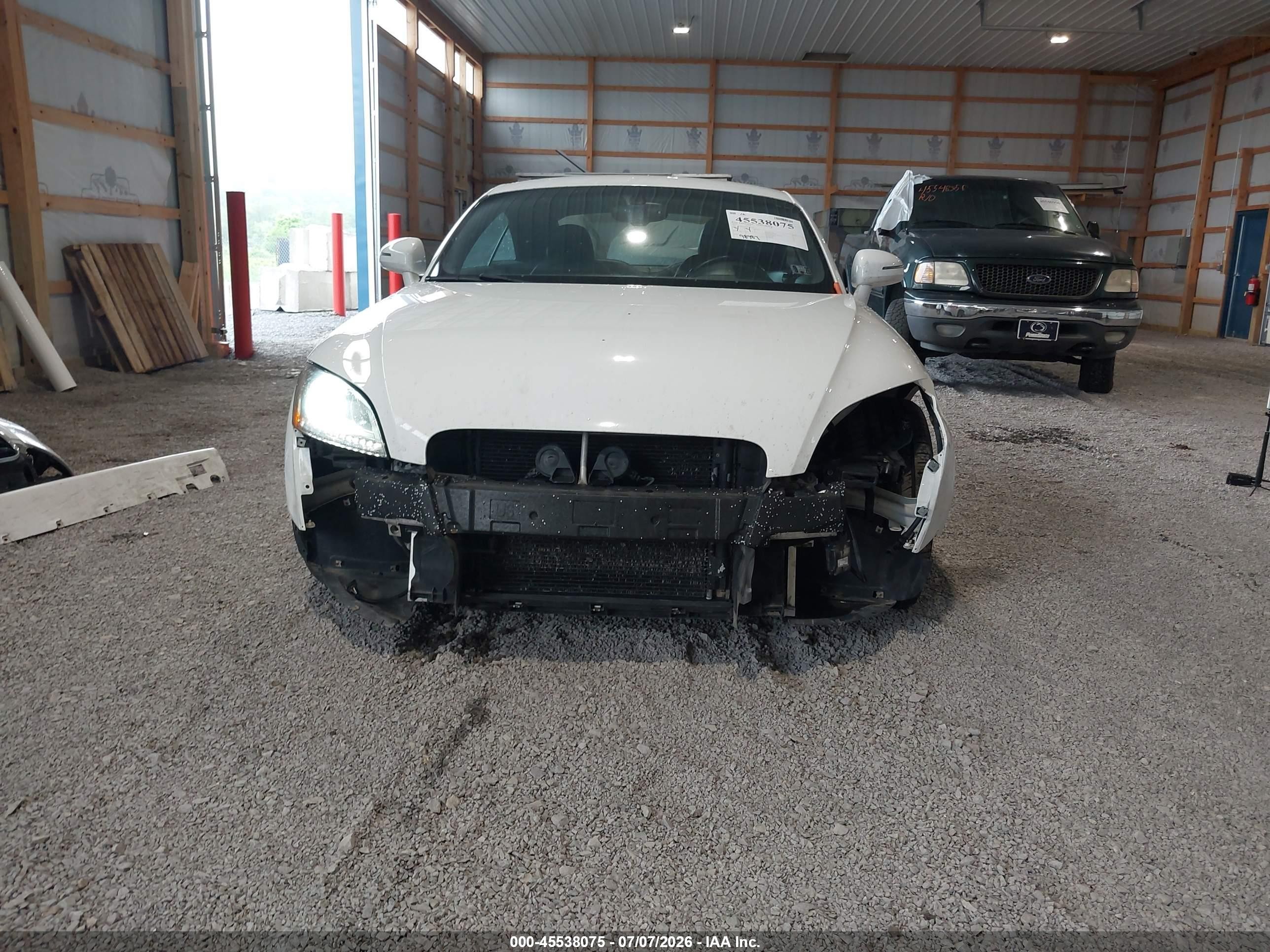 2014 Audi Tt 2.0t White vin: TRUBFAFK1E1004748