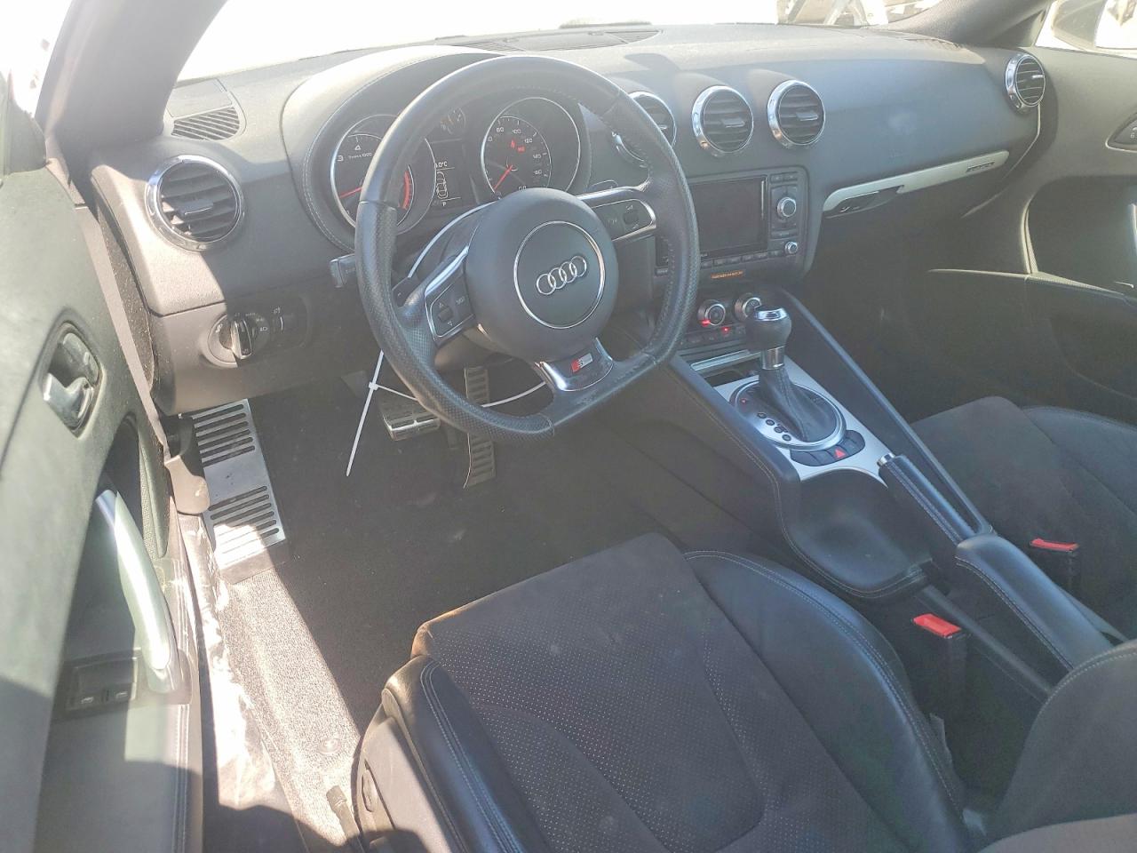 2015 Audi Tt White vin: TRUBFAFK3F1000850