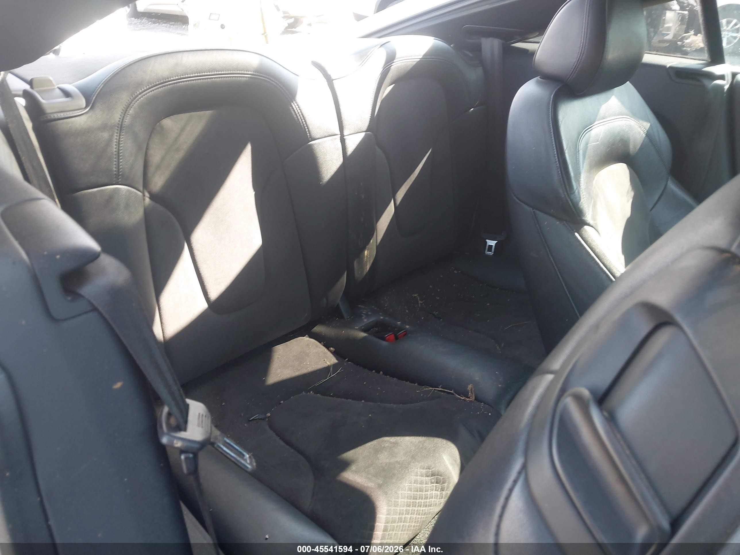 2012 Audi Tt 2.0t Premium Plus Silver vin: TRUBFAFK5C1021663