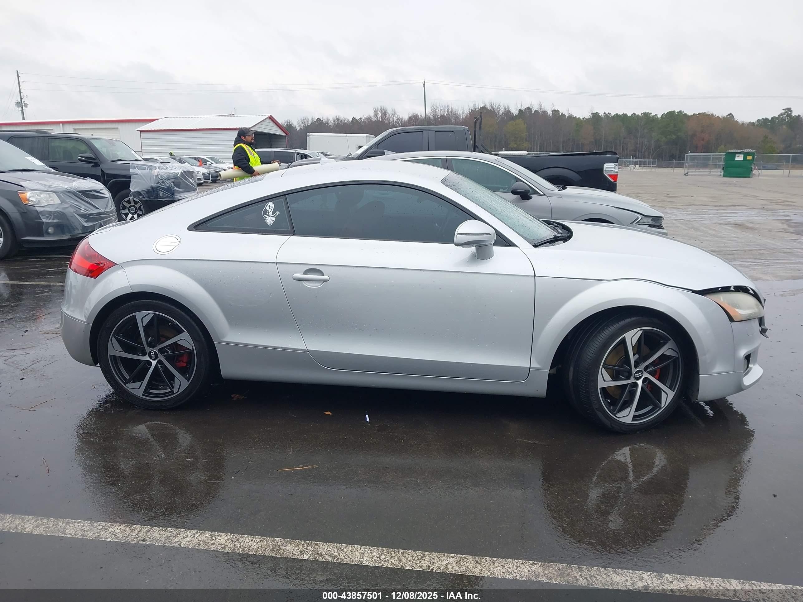 2011 Audi Tt 2.0t Premium Plus Silver vin: TRUBFAFK7B1026796