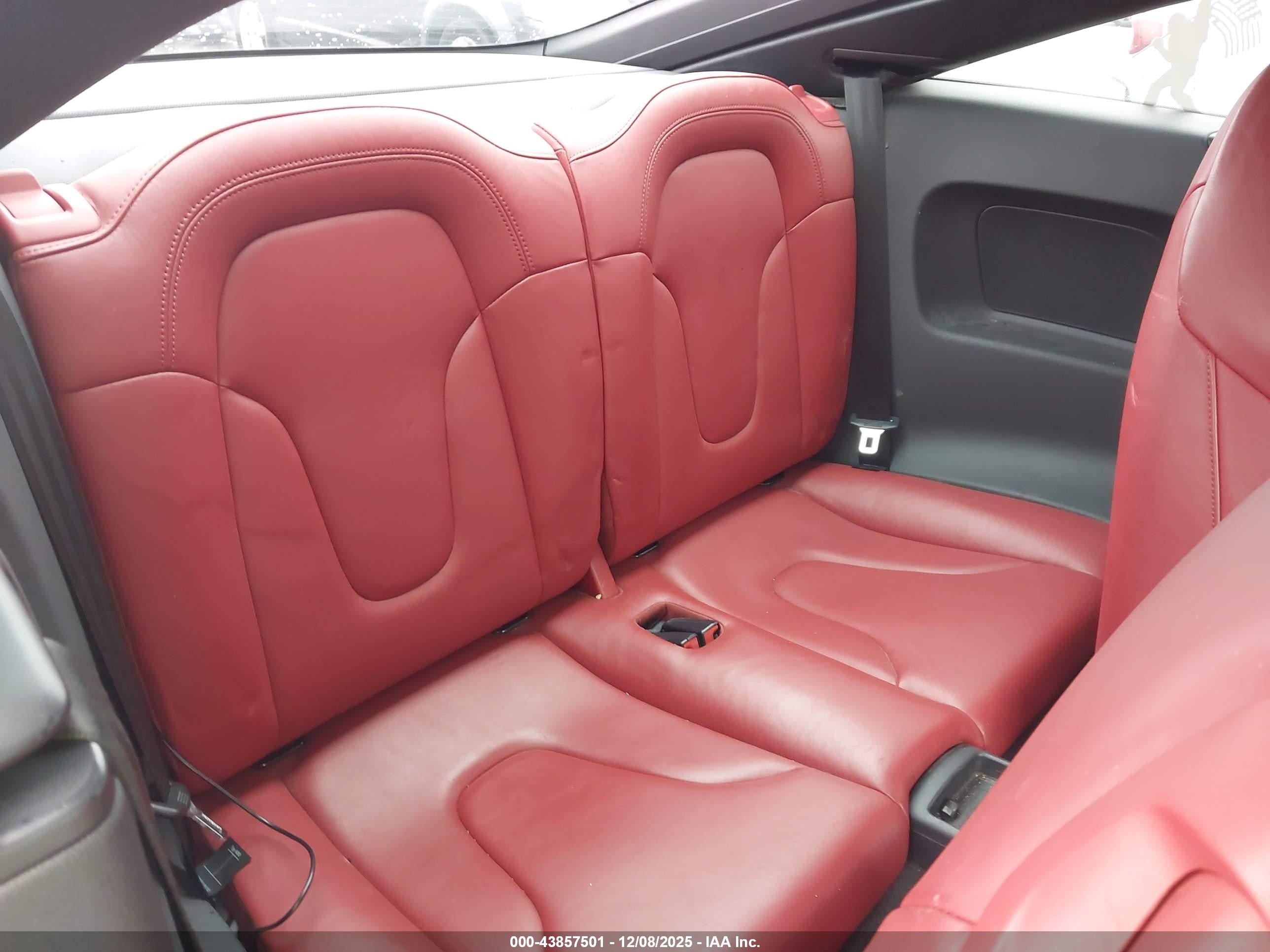 2011 Audi Tt 2.0t Premium Plus Silver vin: TRUBFAFK7B1026796