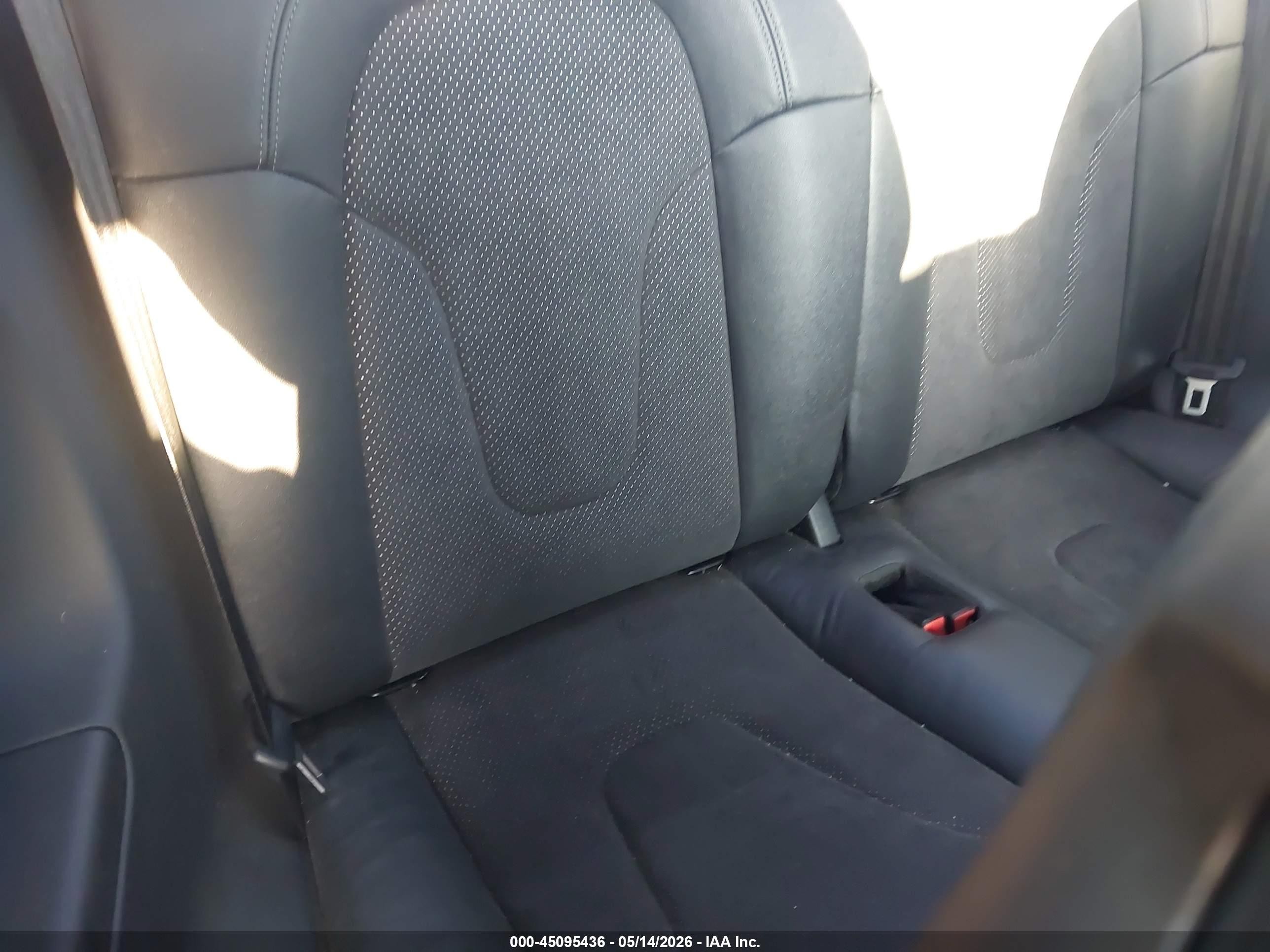 2014 Audi Tt Premium Plus White vin: TRUBFAFK4E1008003