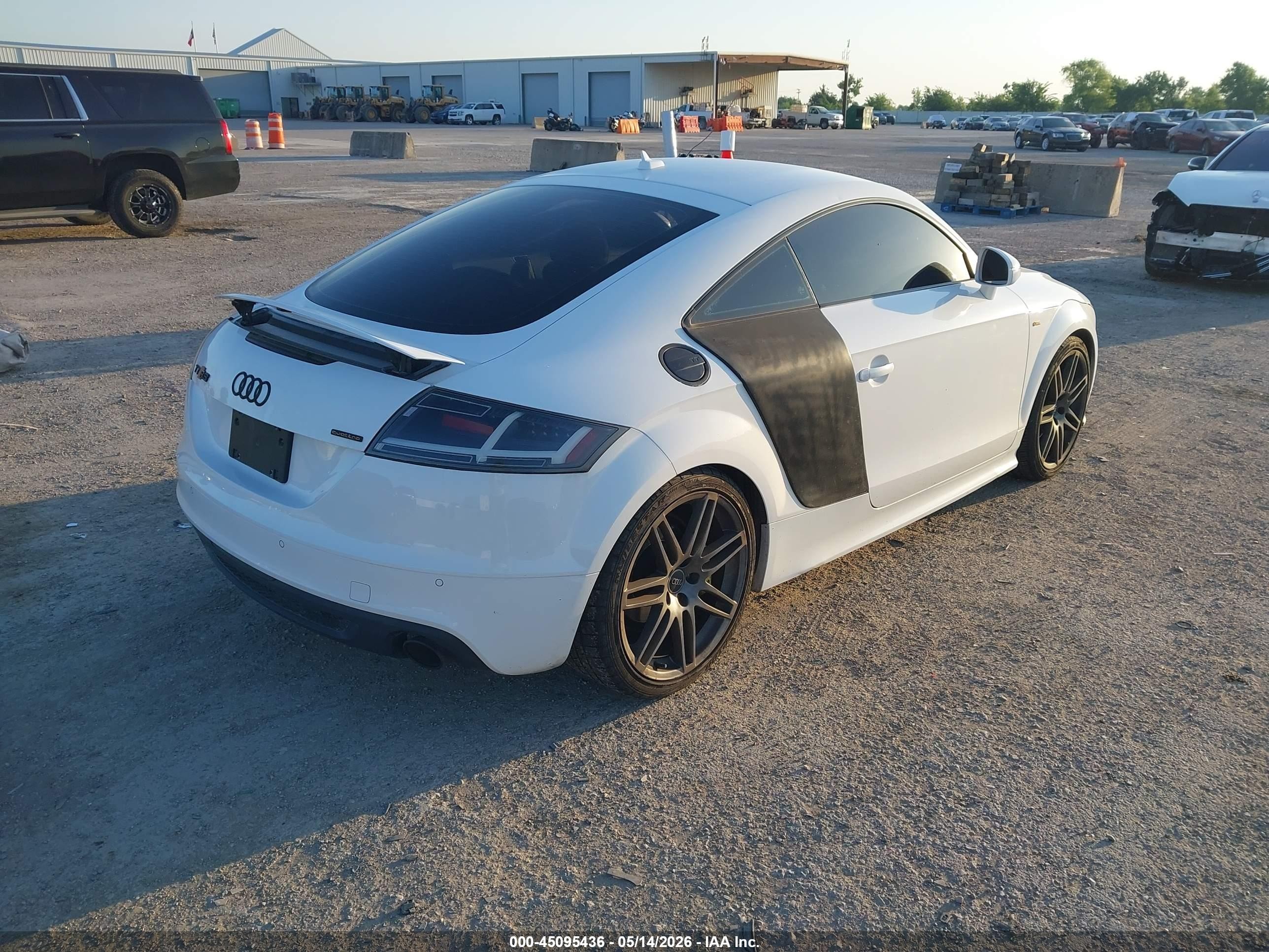 2014 Audi Tt Premium Plus White vin: TRUBFAFK4E1008003