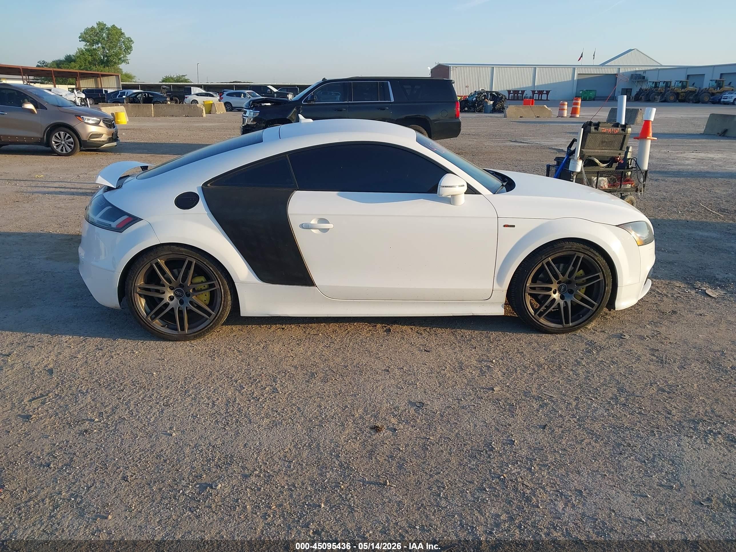 2014 Audi Tt Premium Plus White vin: TRUBFAFK4E1008003