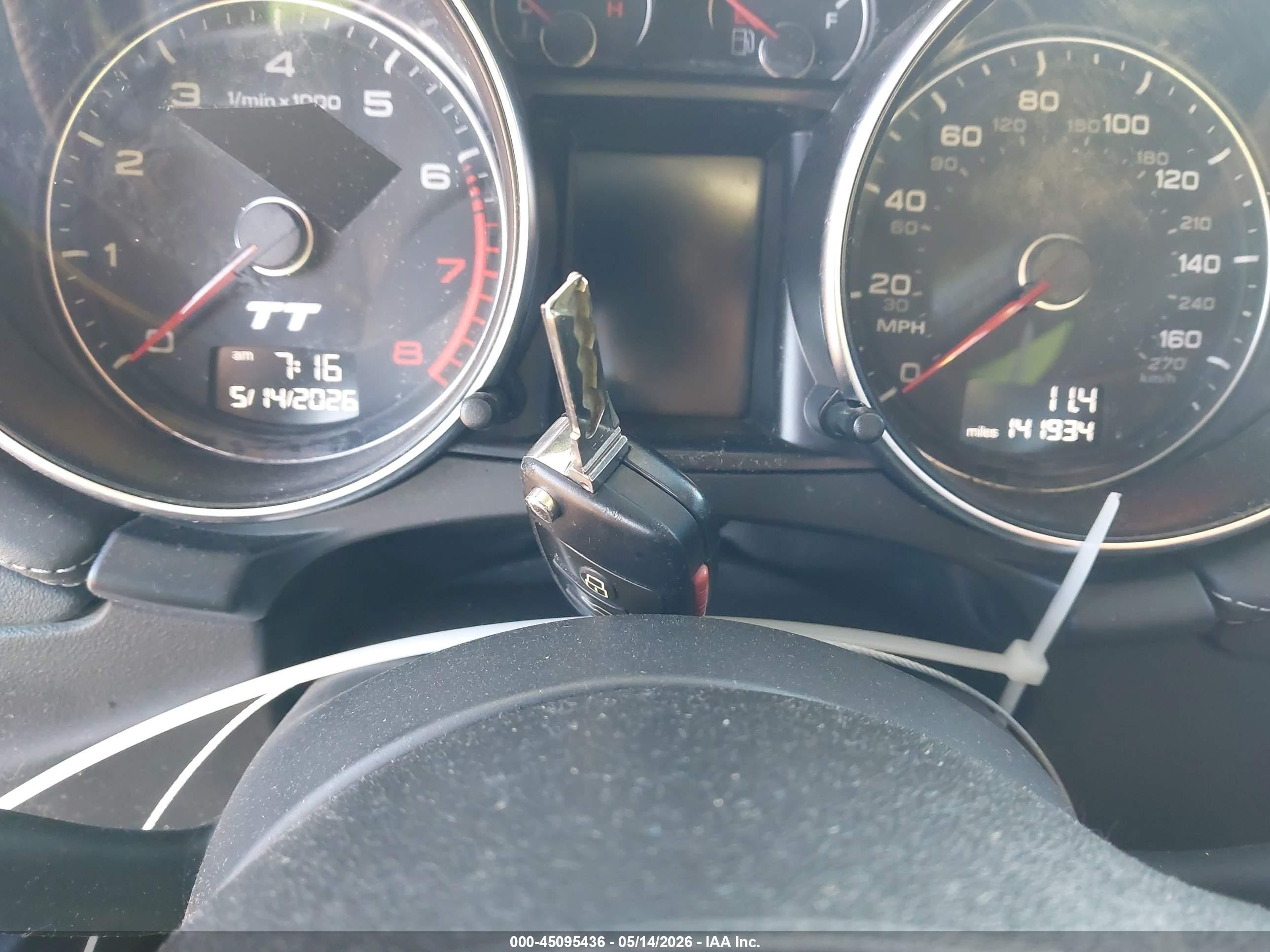 2014 Audi Tt Premium Plus White vin: TRUBFAFK4E1008003