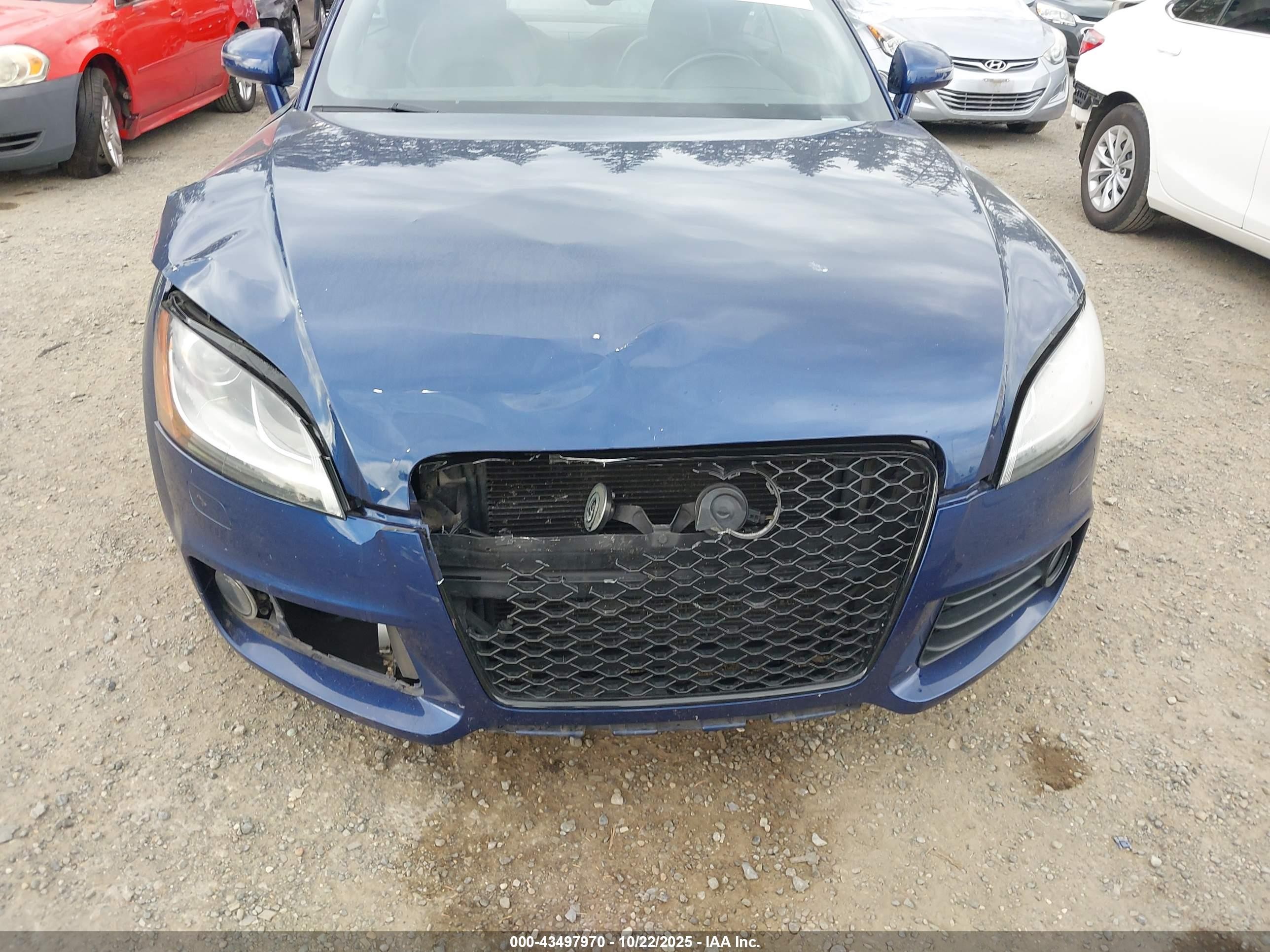 2011 Audi Tt 2.0t Premium Plus Blue vin: TRUBFAFKXB1012326