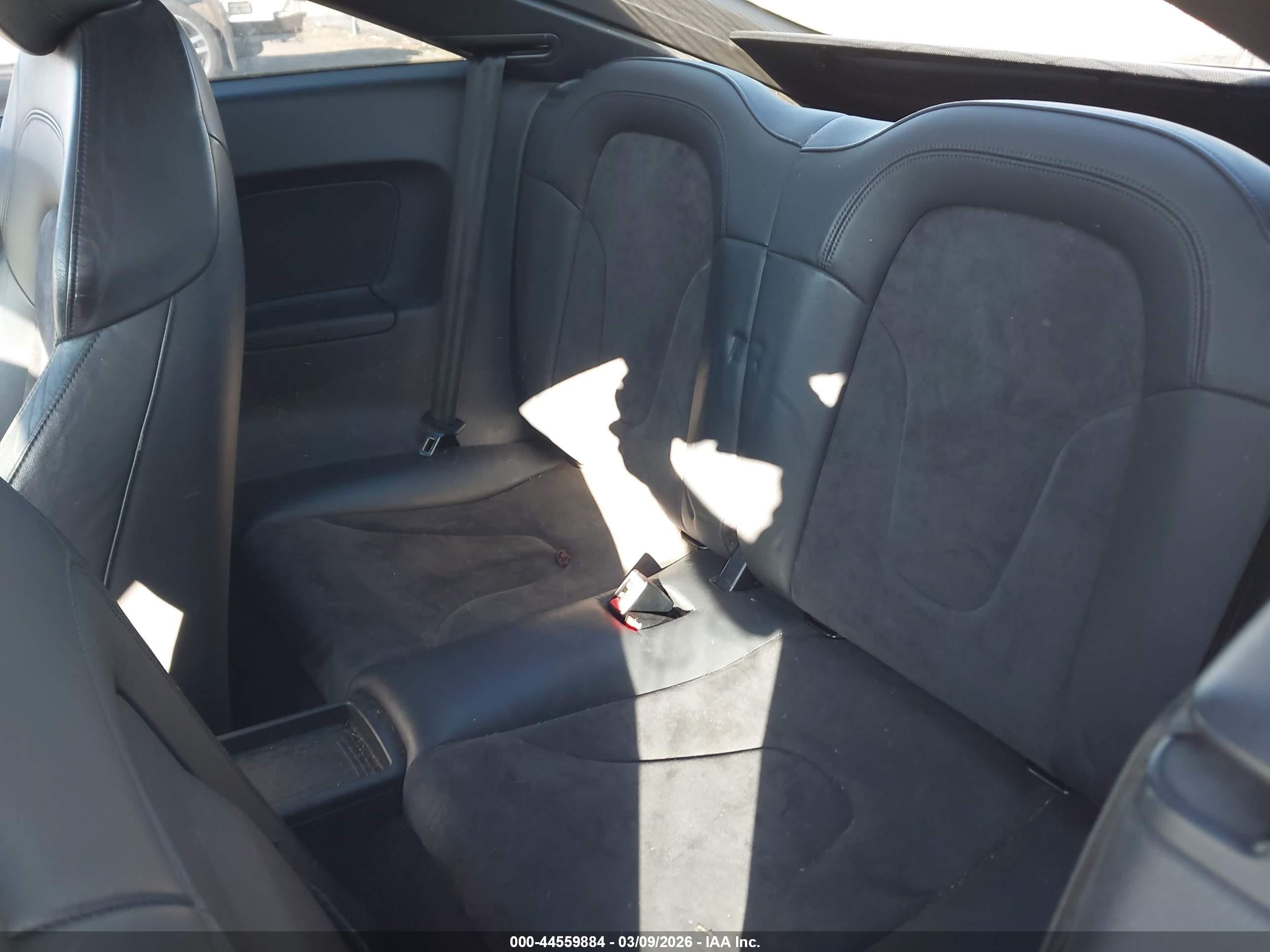 2009 Audi Tt 2.0t Серебряный vin: TRUKF38J591016732