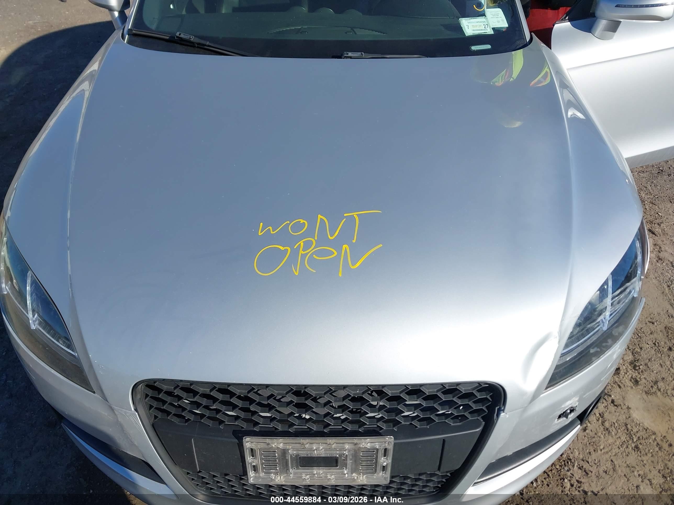 2009 Audi Tt 2.0t Серебряный vin: TRUKF38J591016732