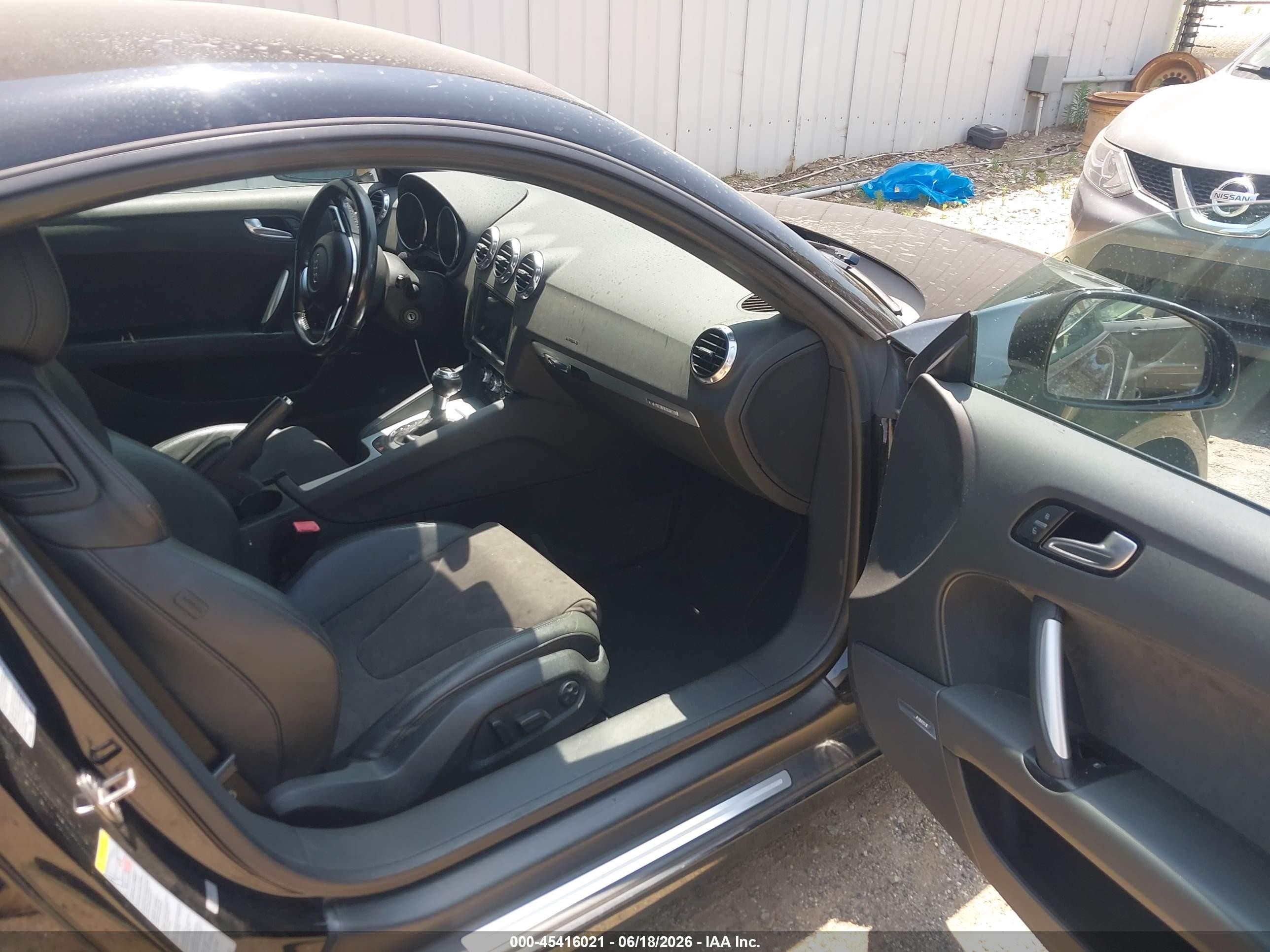 2010 Audi Tt 2.0t Premium Черный vin: TRUKFAFK9A1023199