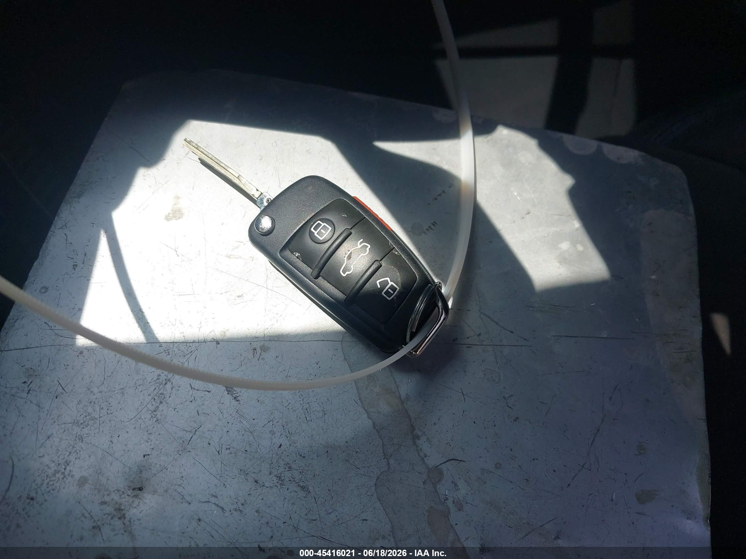 2010 Audi Tt 2.0t Premium Черный vin: TRUKFAFK9A1023199
