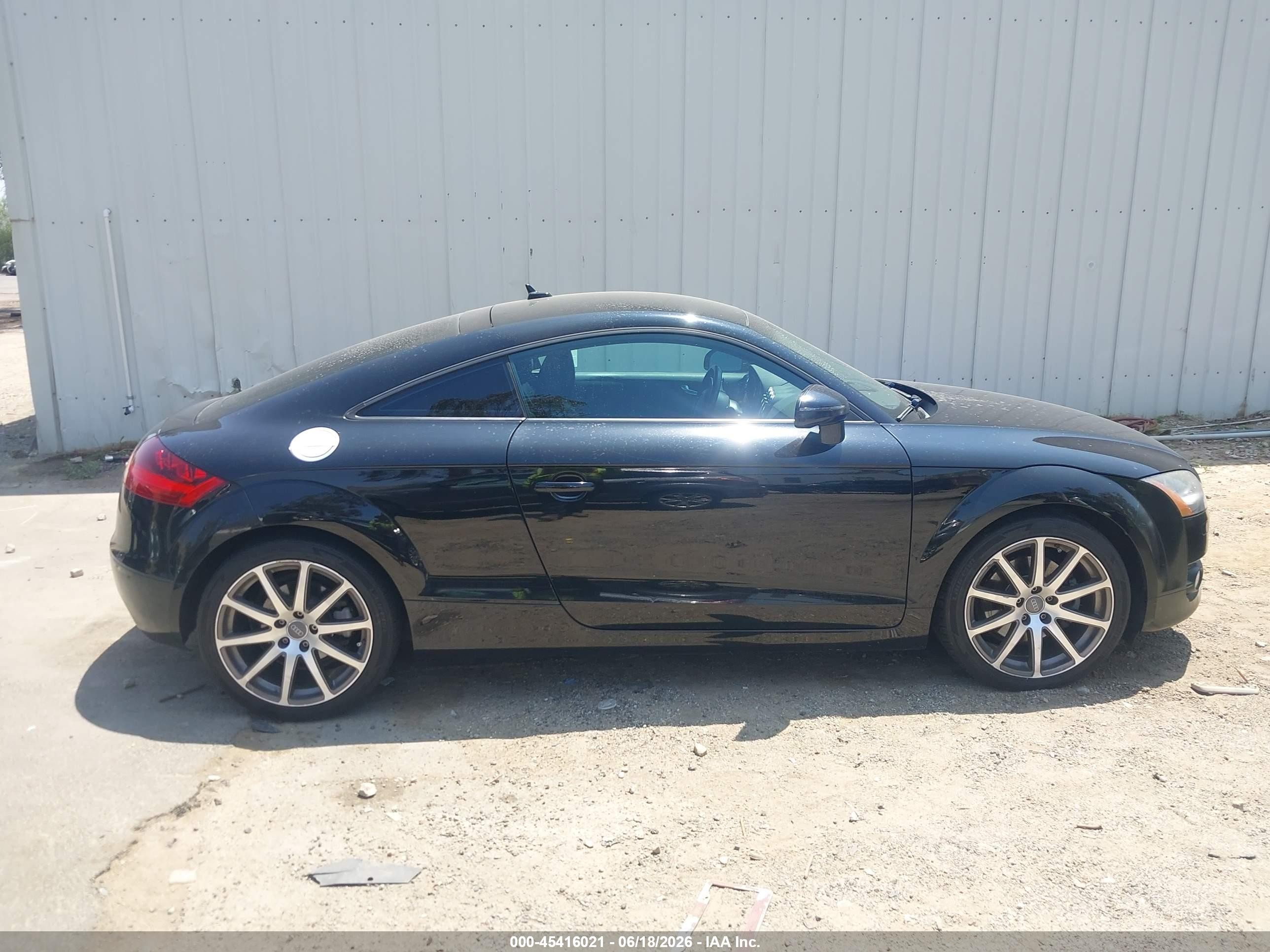 2010 Audi Tt 2.0t Premium Черный vin: TRUKFAFK9A1023199