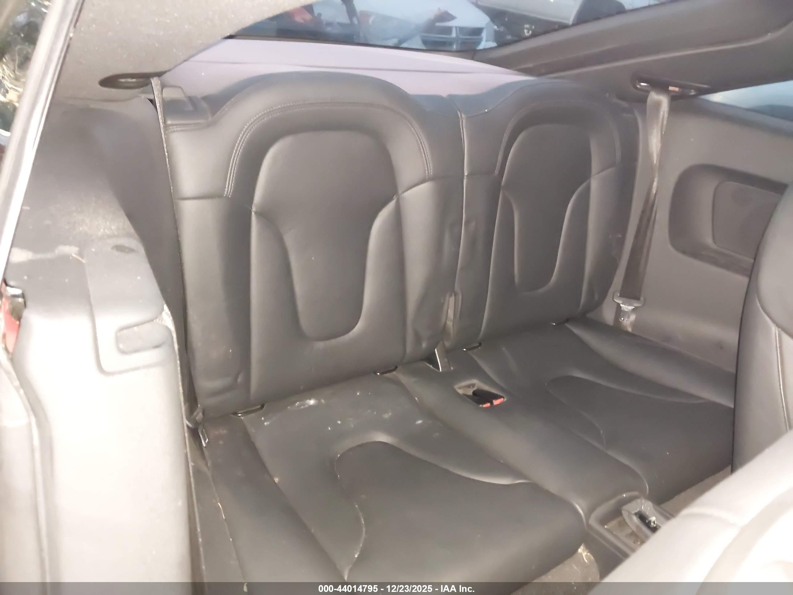 2011 Audi Tt 2.0t Premium Plus Красный vin: TRUKFAFK9B1012687