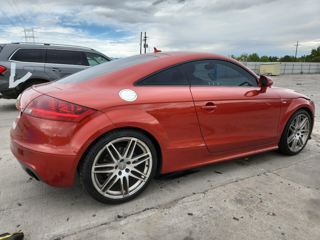 2011 Audi Tt Prestige Orange vin: TRUKFAFK9B1017016