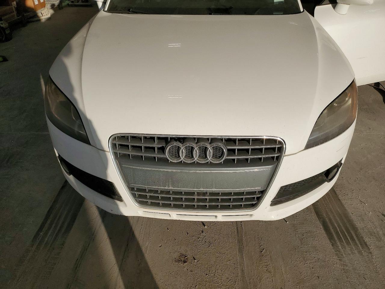 2009 Audi Tt White vin: TRULF38JX91013183