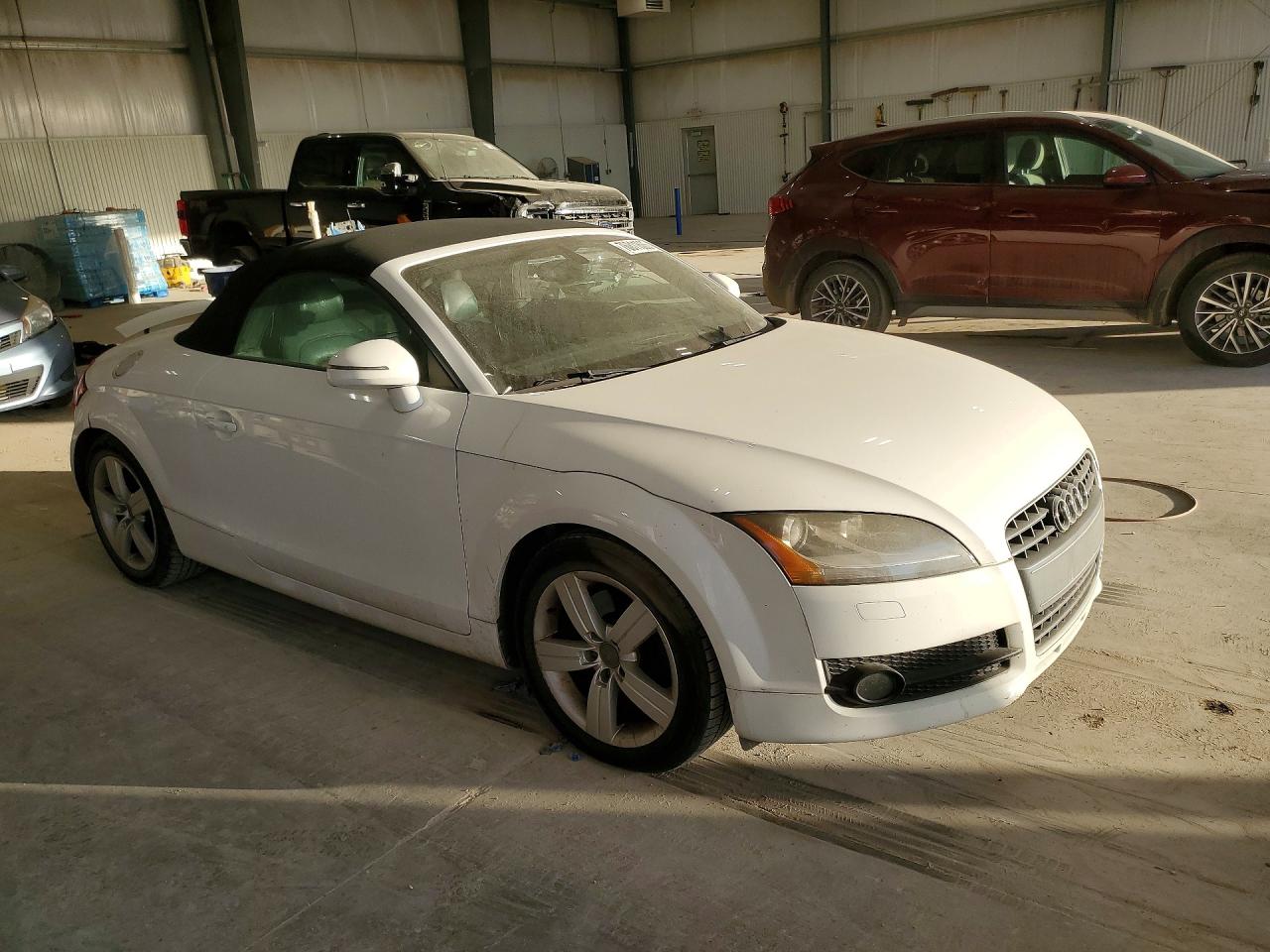 2009 Audi Tt White vin: TRULF38JX91013183