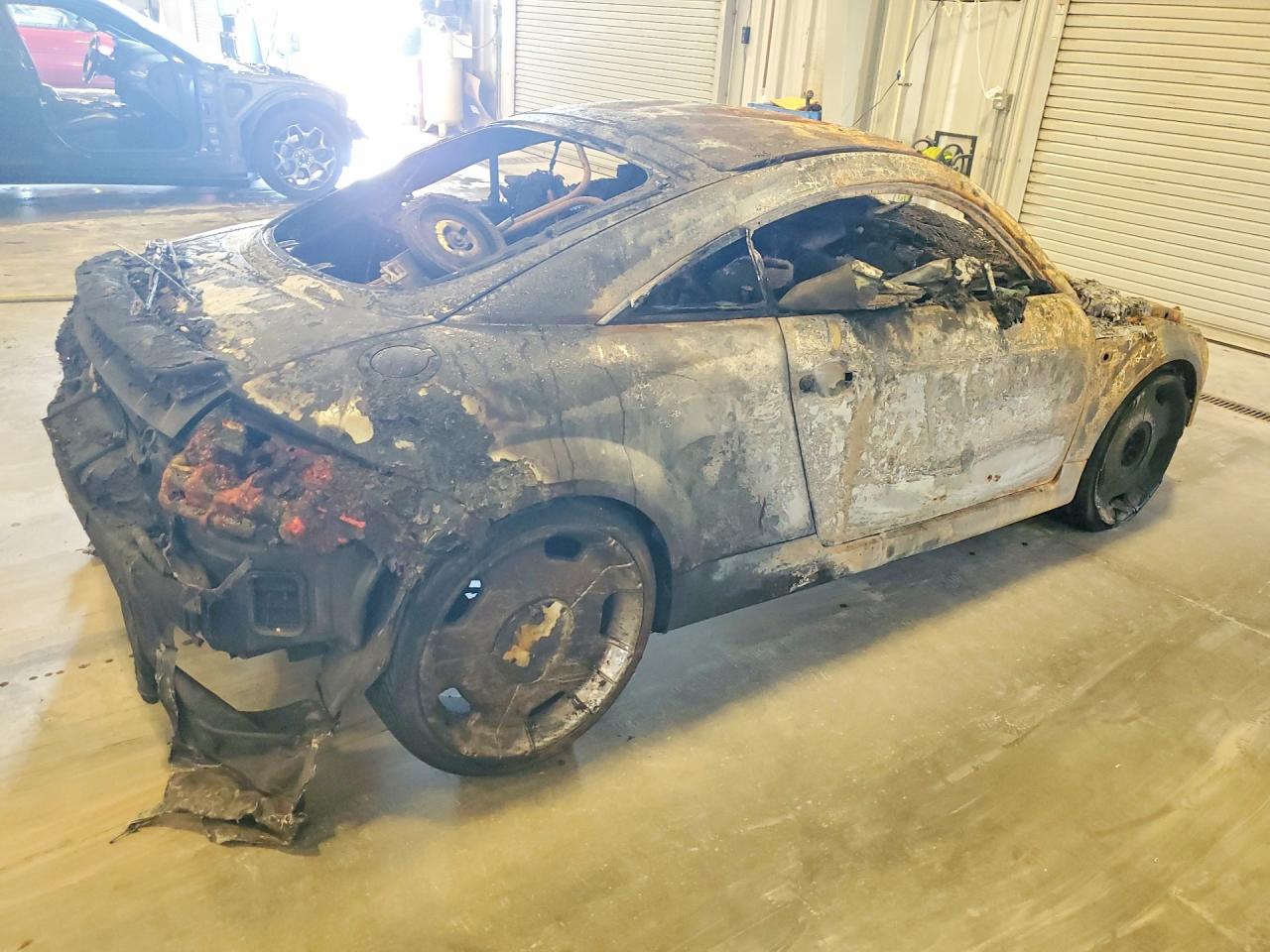 2003 Audi Tt Burn vin: TRUSC28N031008860