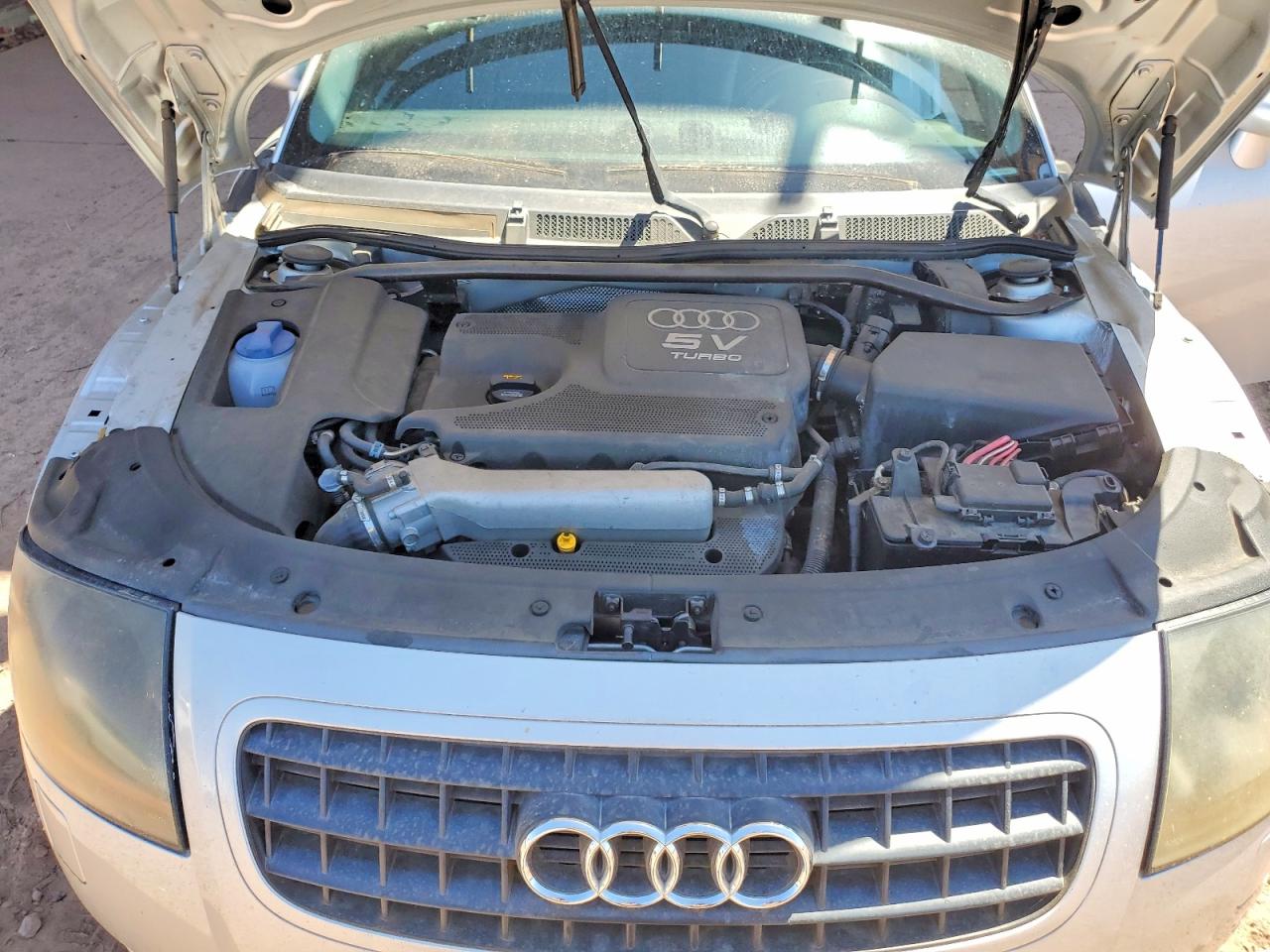 2004 Audi Tt Silver vin: TRUSC28N241008151