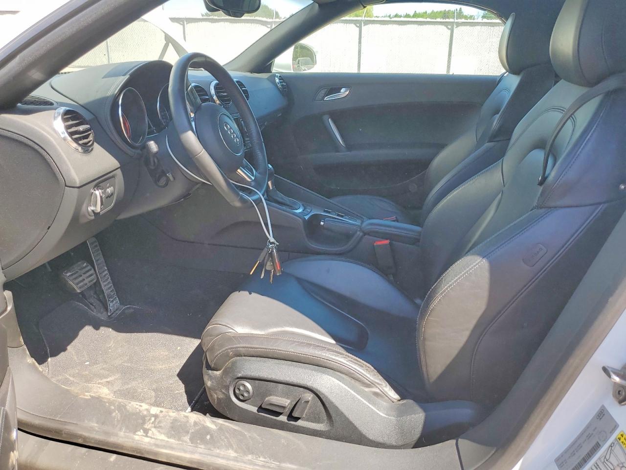 2012 Audi Tt Premium Plus Белый vin: TRUSFAFK0C1016984