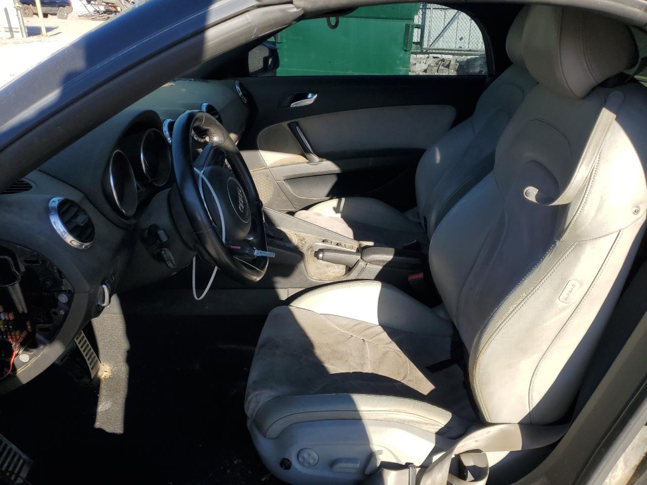 2011 Audi Tt Premium Black vin: TRUSFAFK2B1021960