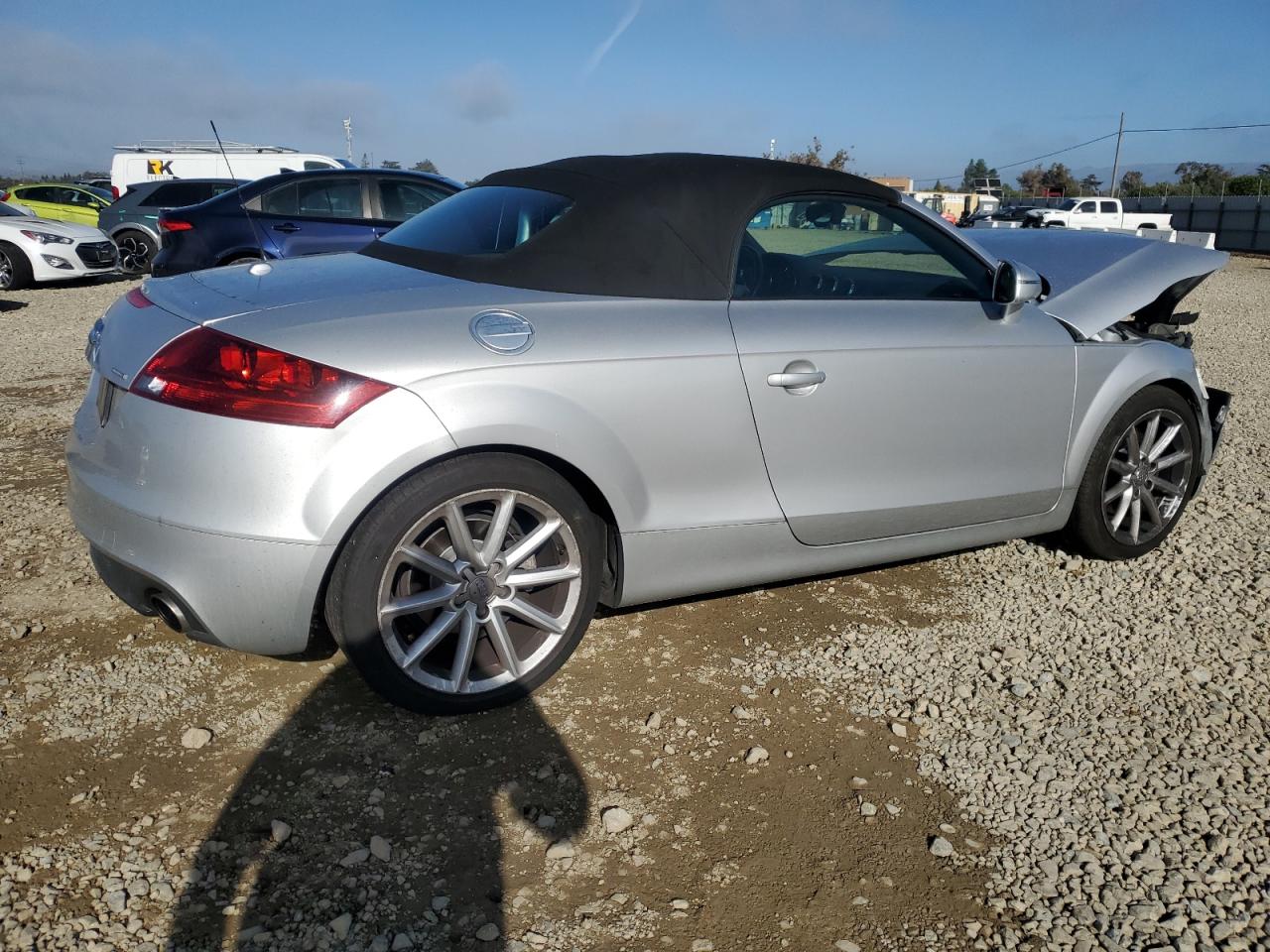 2011 Audi Tt Premium Серебряный vin: TRUSFAFK6B1026921