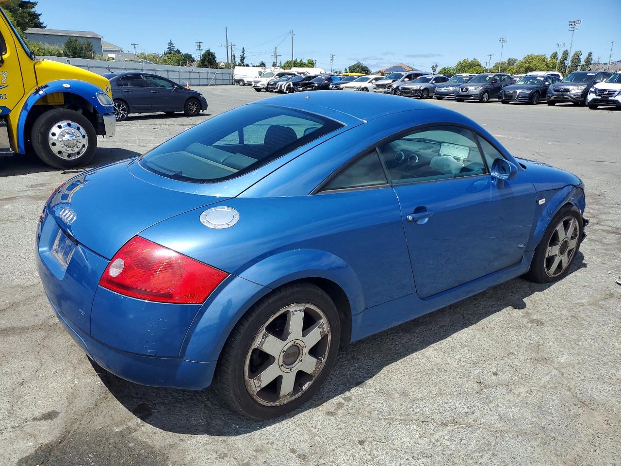 2000 Audi Tt Синий vin: TRUTC28N2Y1029415