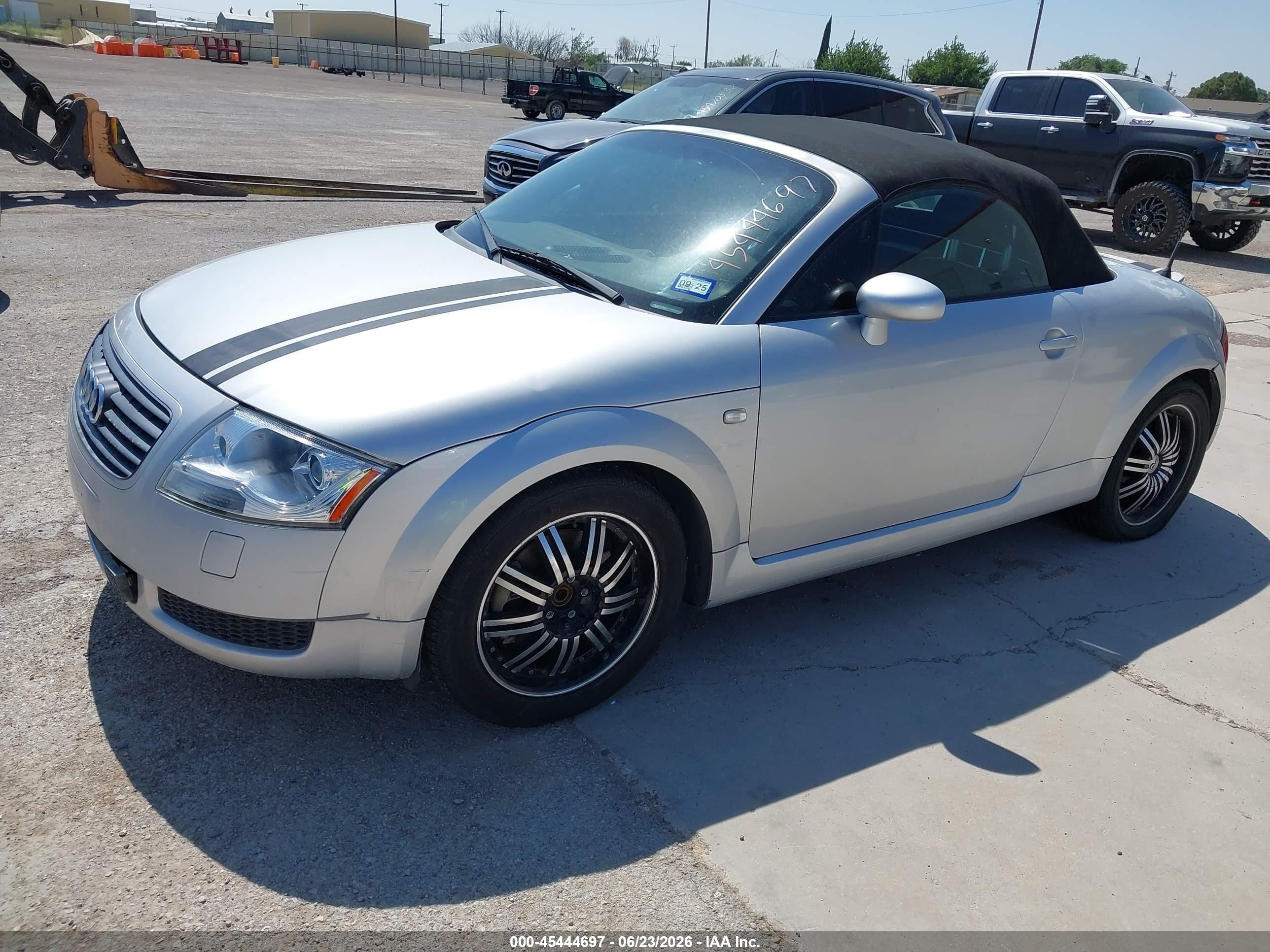 2001 Audi Tt   Silver vin: TRUTC28N311000267