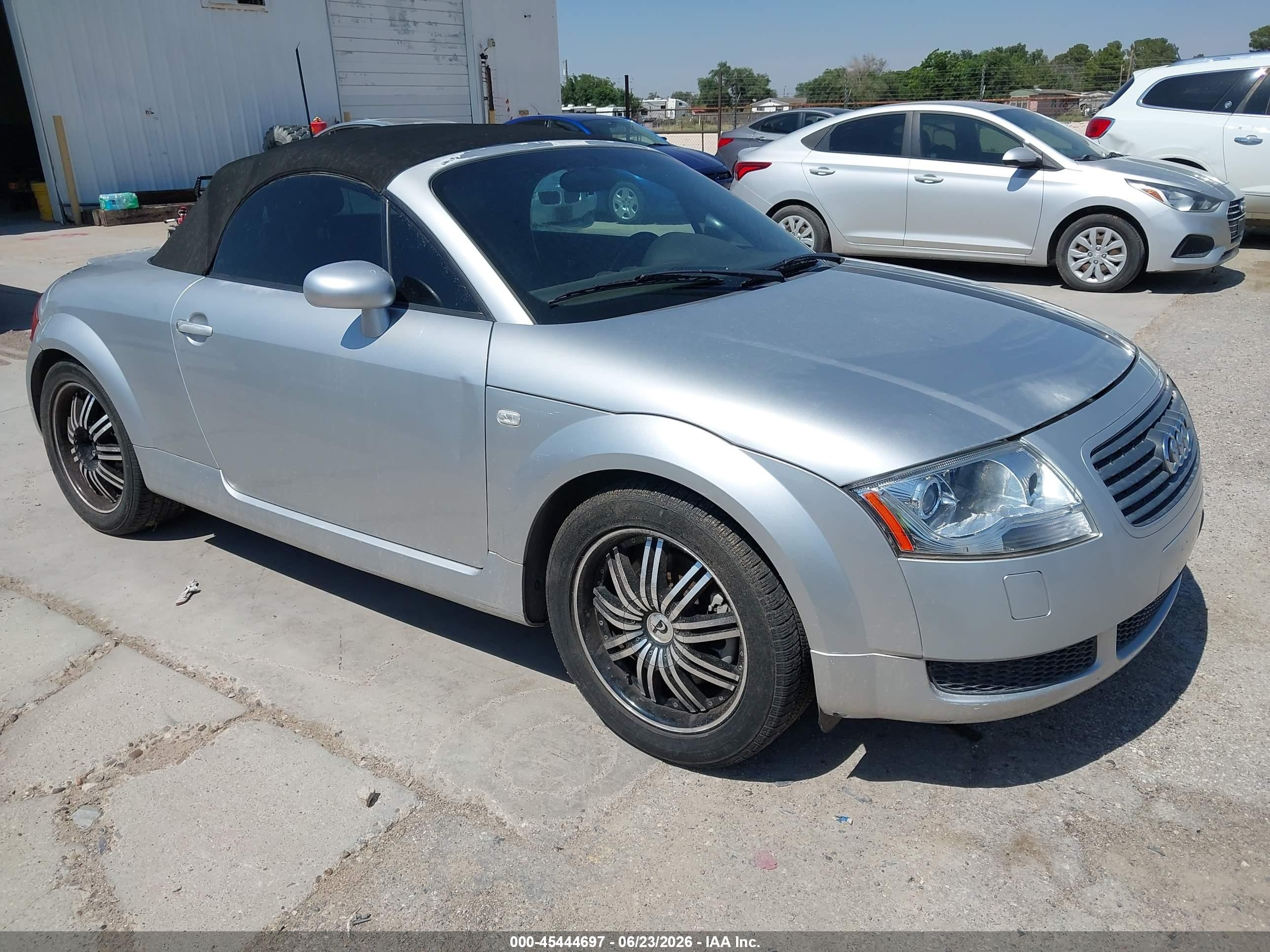 2001 Audi Tt   Silver vin: TRUTC28N311000267