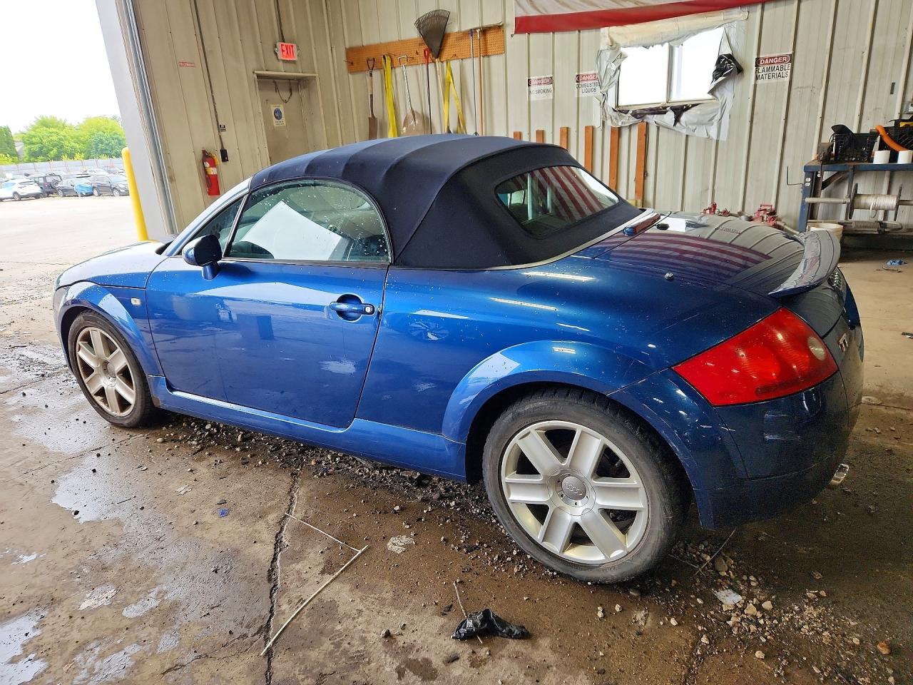 2003 Audi Tt Blue vin: TRUTC28N531005554