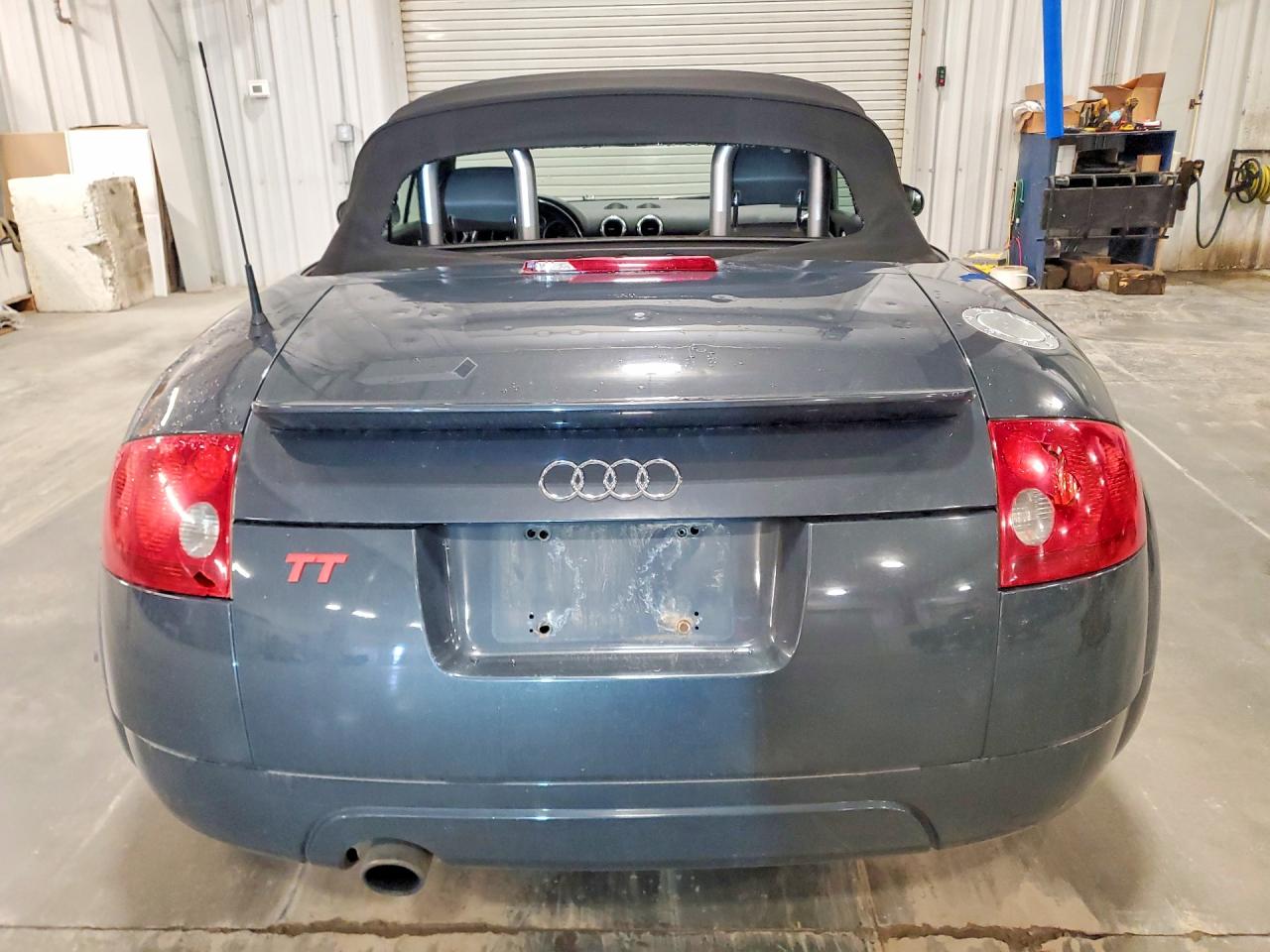 2004 Audi Tt Gray vin: TRUTC28N741005945