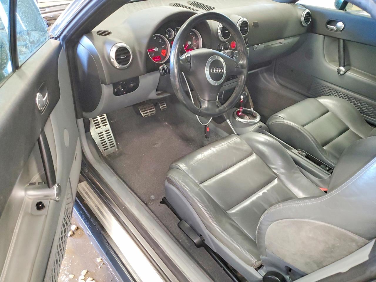 2004 Audi Tt Gray vin: TRUTC28N941010564