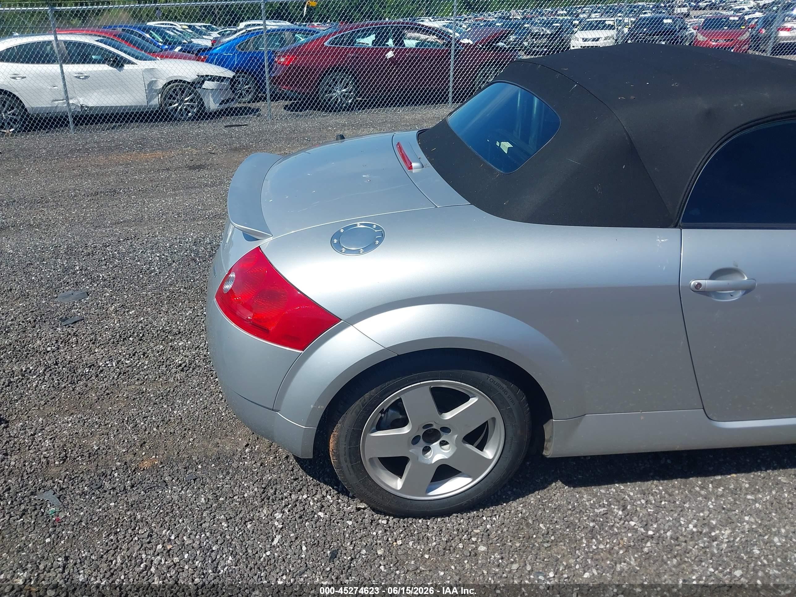 2001 Audi Tt   Silver vin: TRUUT28N011012462