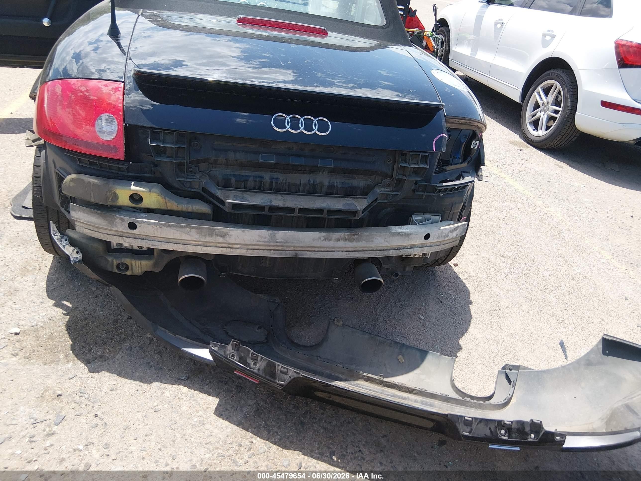 2001 Audi Tt   Black vin: TRUUT28N111036706
