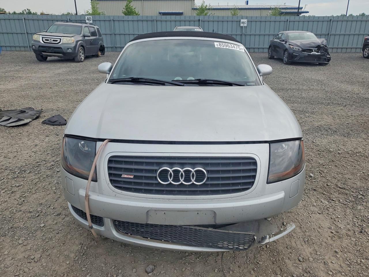2001 Audi Tt Quattro Silver vin: TRUUT28N711013379