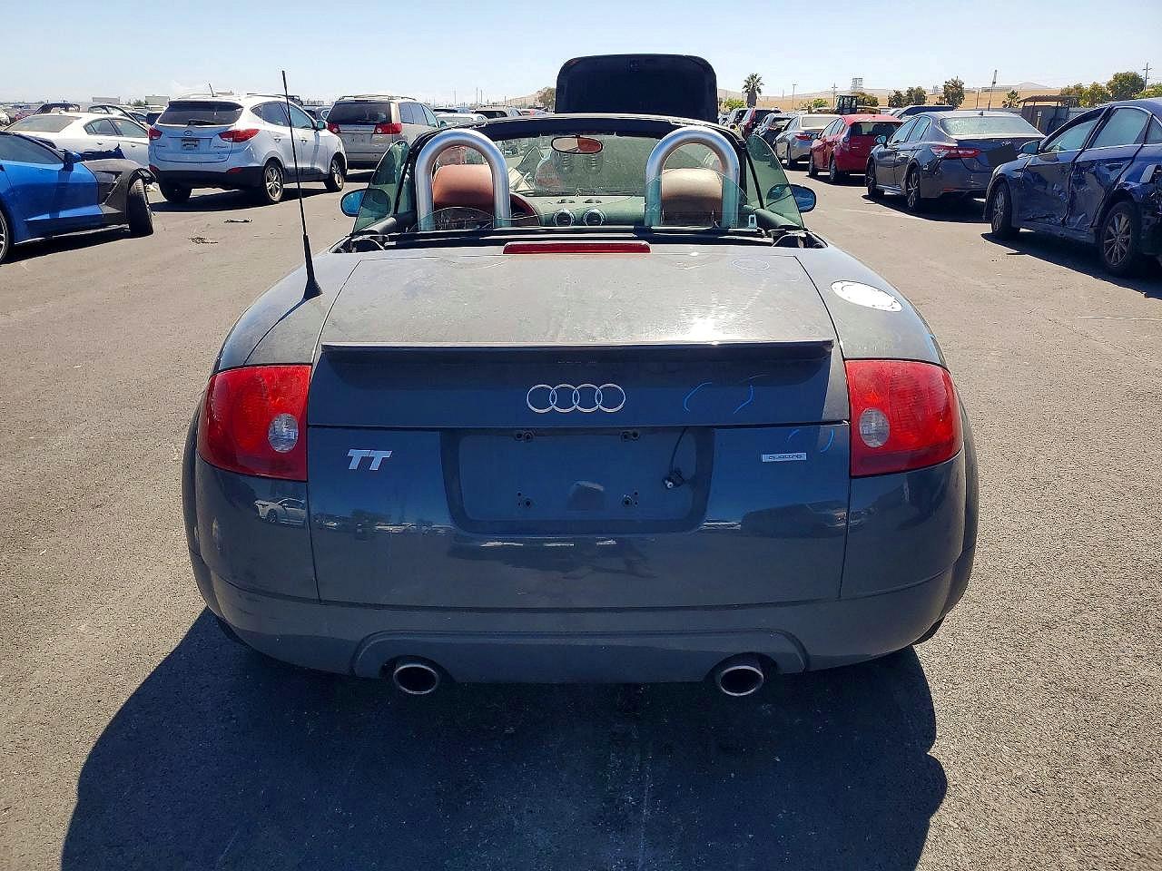 2001 Audi Tt Quattro Gray vin: TRUUT28NX11043329
