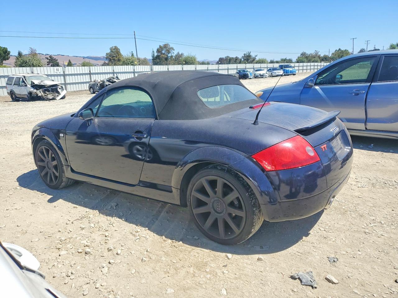 2004 Audi Tt Quattro Blue vin: TRUUT28NX41004891