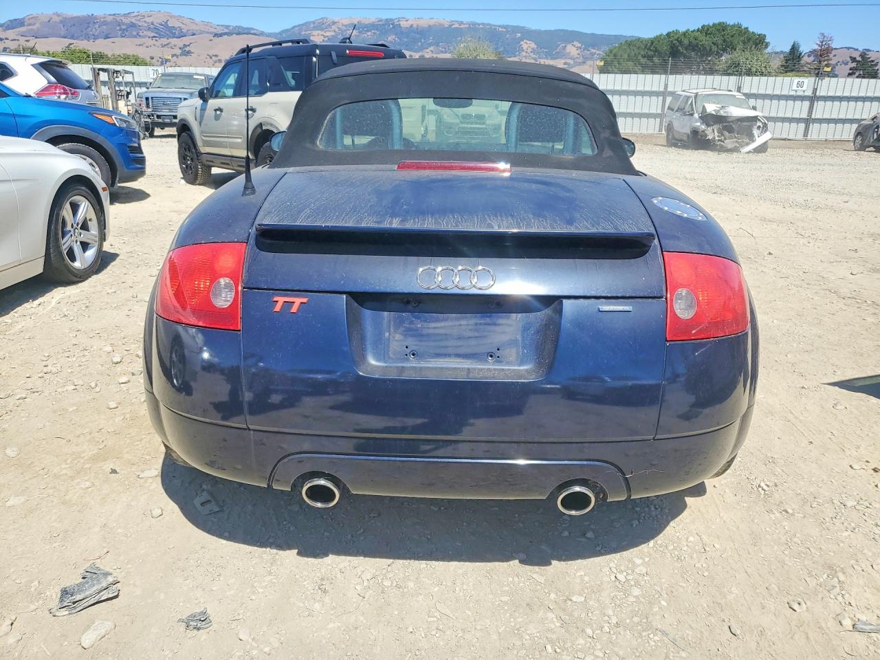 2004 Audi Tt Quattro Blue vin: TRUUT28NX41004891