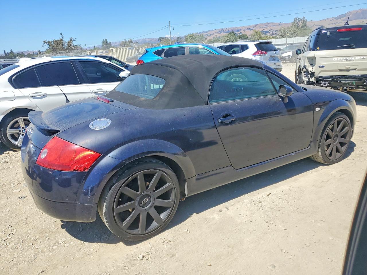 2004 Audi Tt Quattro Blue vin: TRUUT28NX41004891