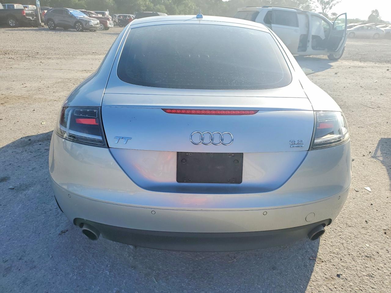 2009 Audi Tt Silver vin: TRUVD38J791016511