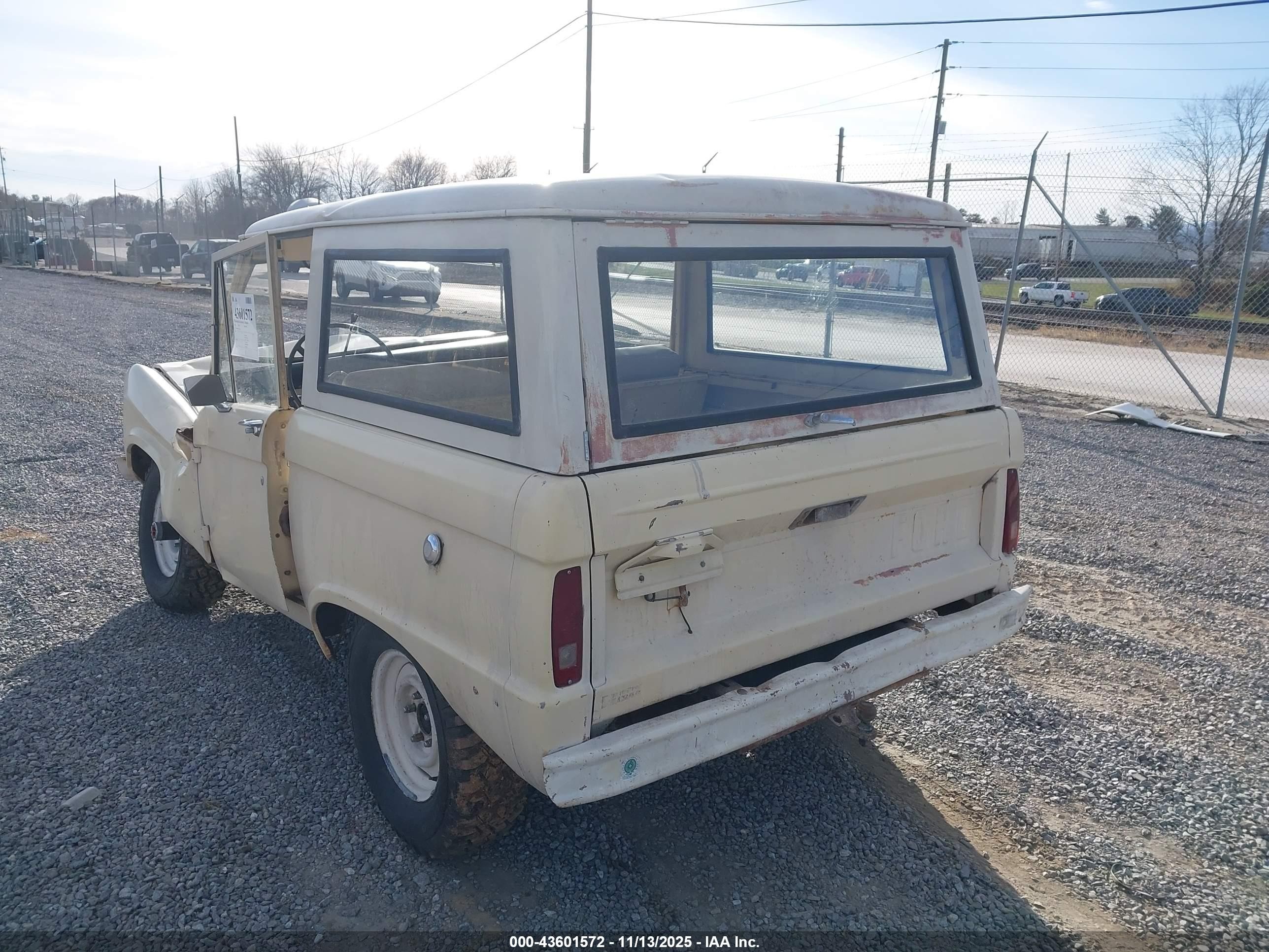 1968 Ford Bronco   Желтый vin: U15FLD31064