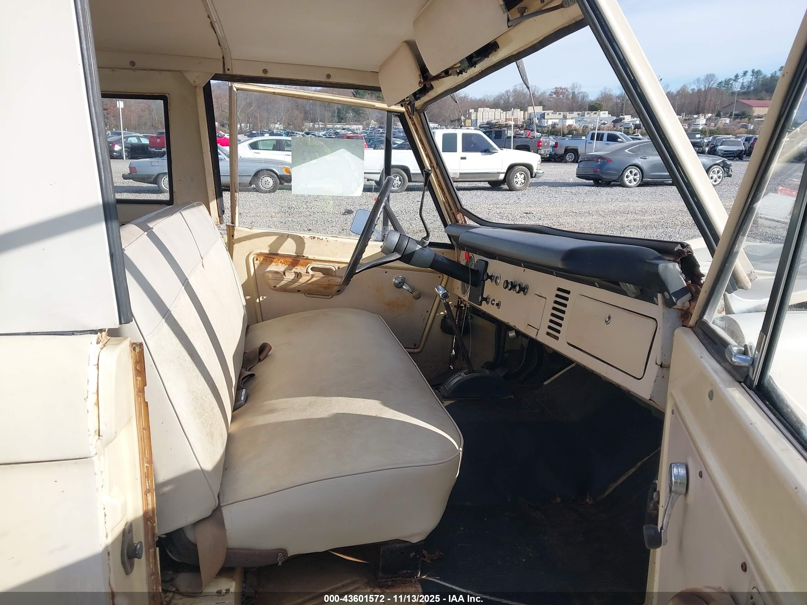 1968 Ford Bronco   Желтый vin: U15FLD31064
