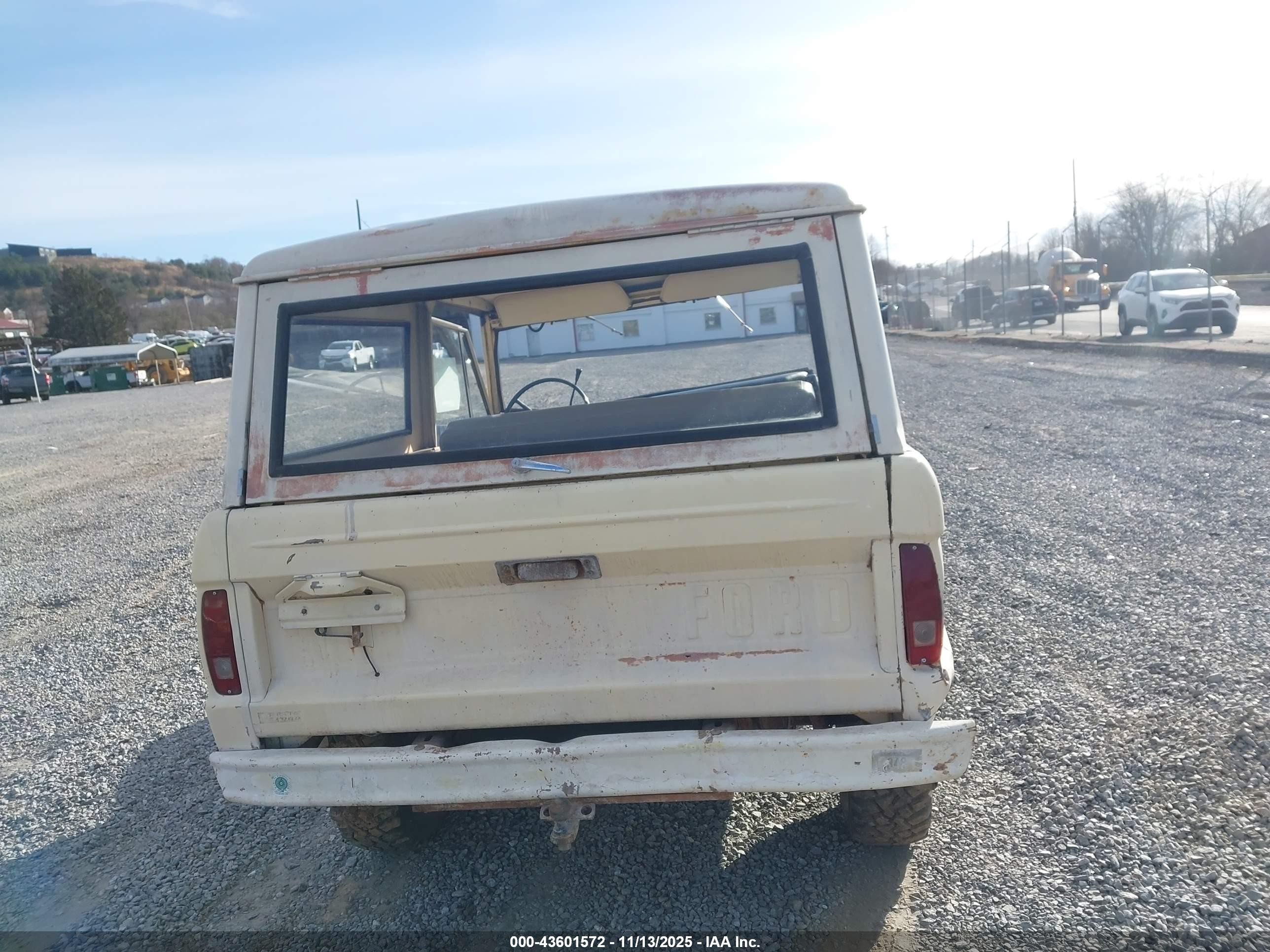 1968 Ford Bronco   Желтый vin: U15FLD31064