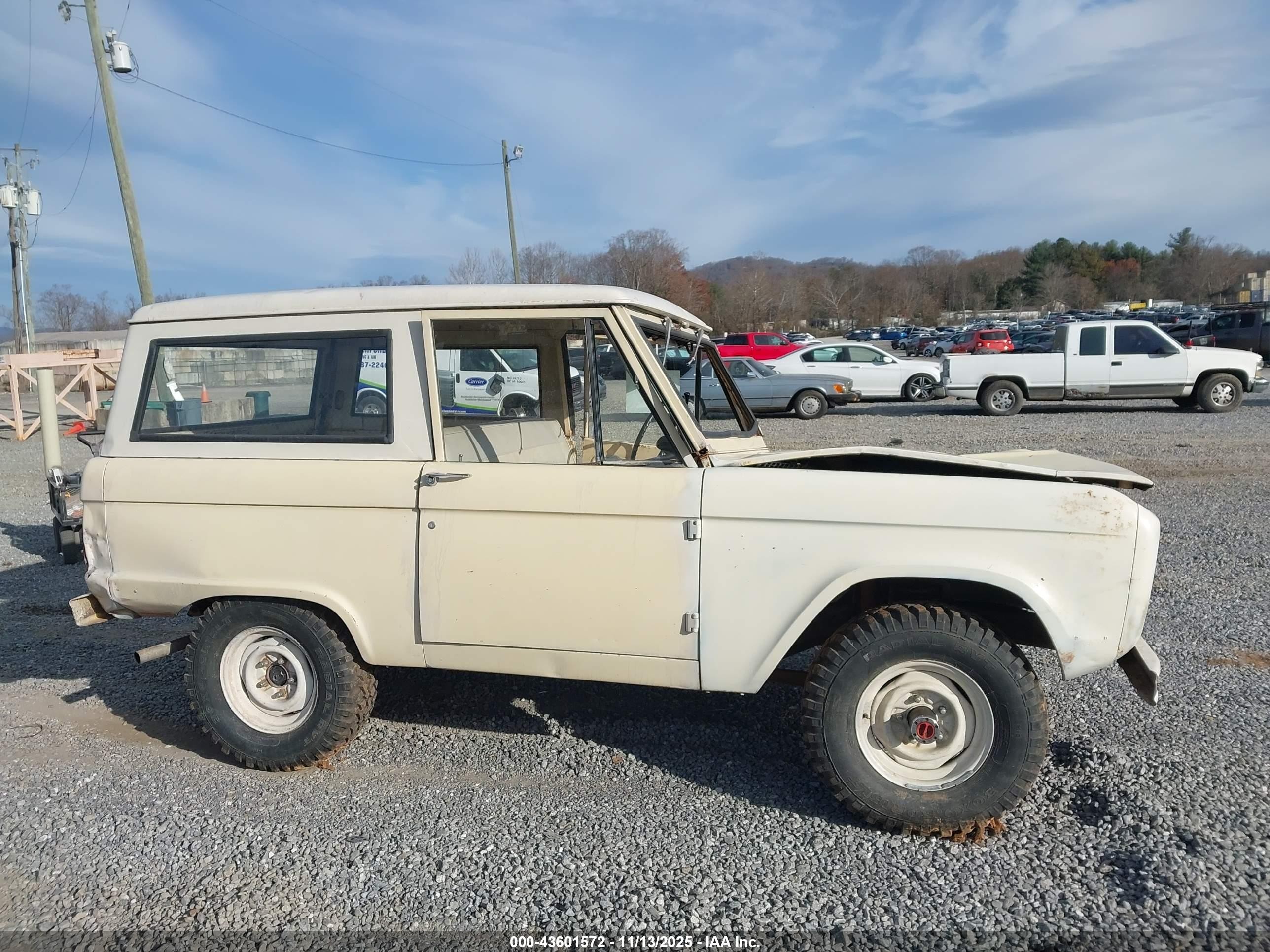 1968 Ford Bronco   Желтый vin: U15FLD31064