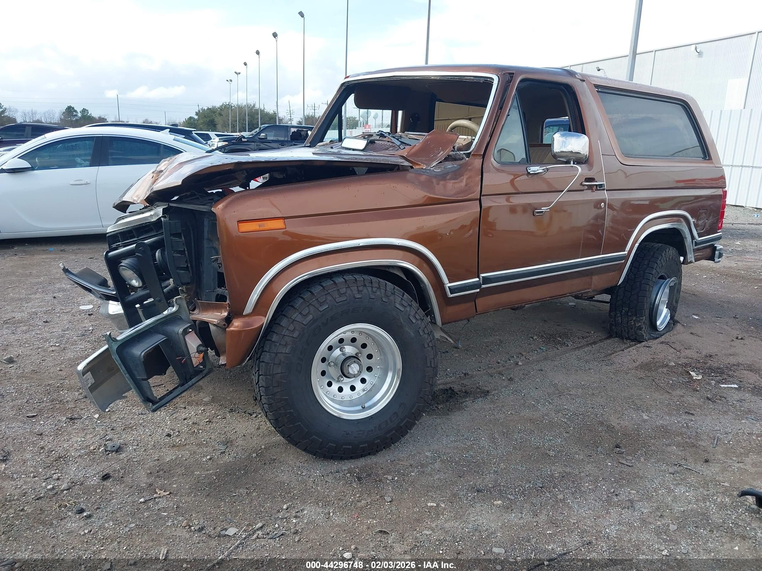 1980 Ford Bronco Коричневый vin: U15GLHA22221
