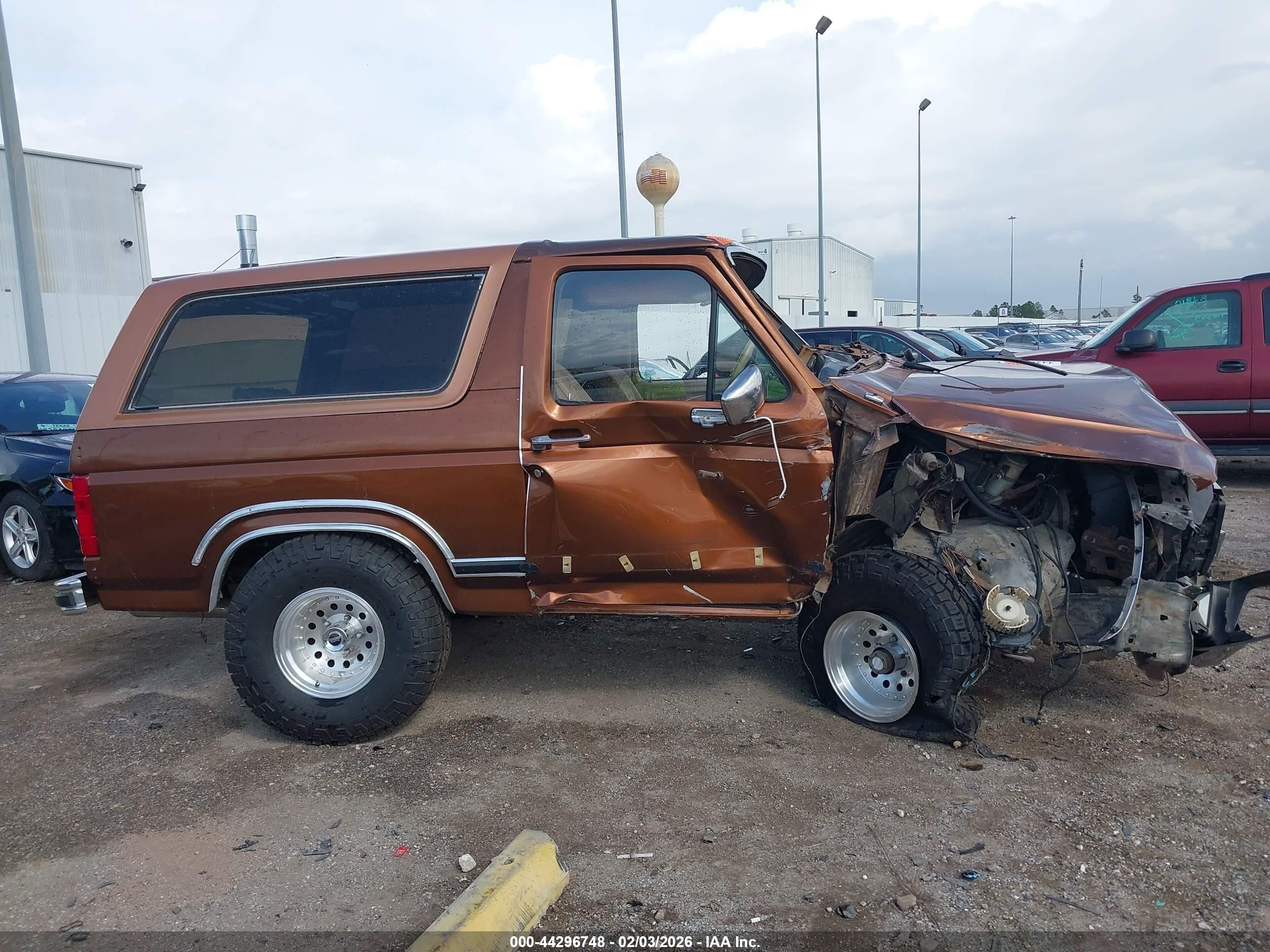 1980 Ford Bronco Коричневый vin: U15GLHA22221